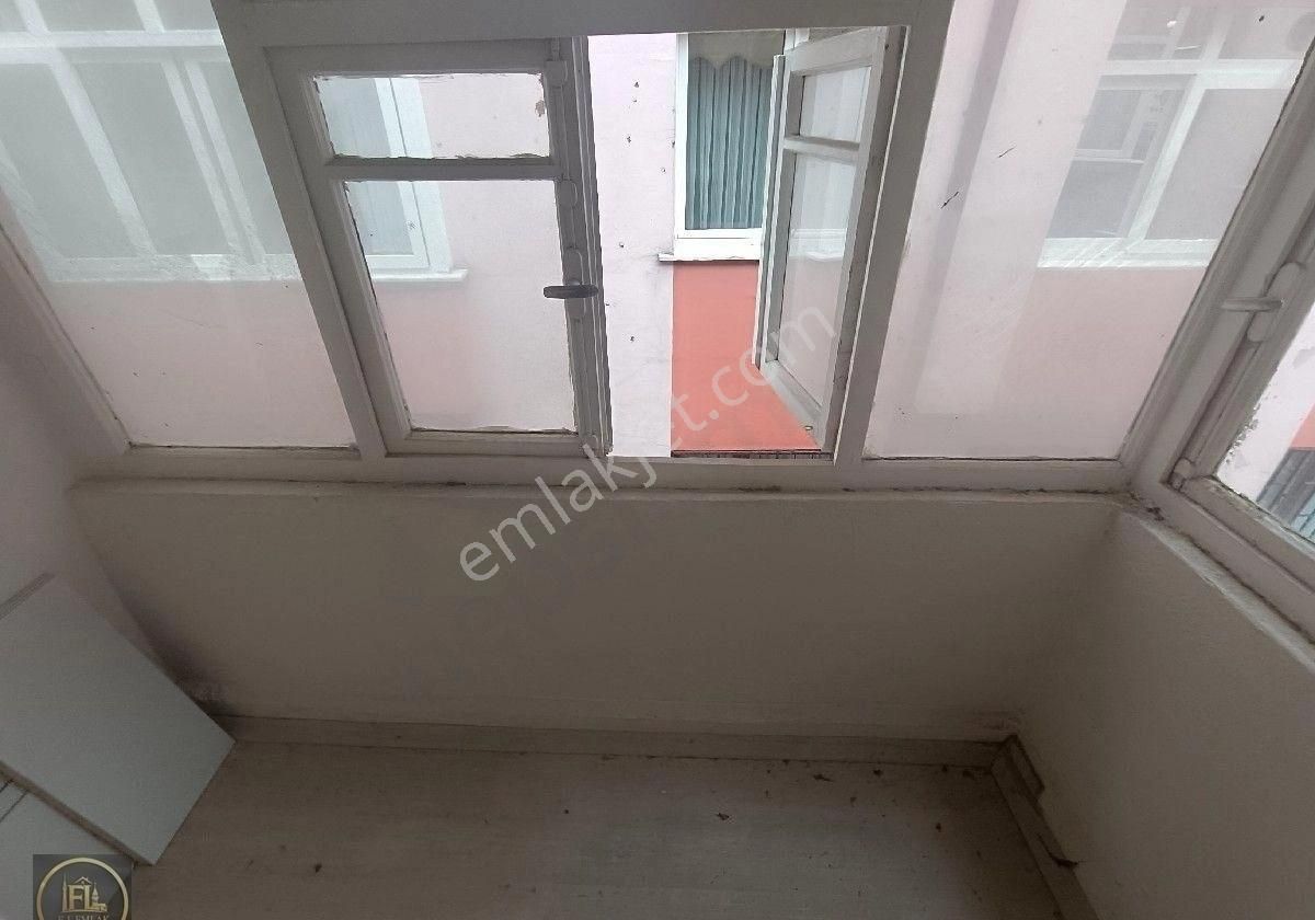 Ümraniye Santral Metroya Komşu 30m2 Arsa Payı Olan Ara Kat - Görsel 3