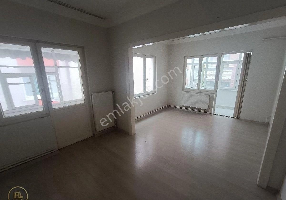 Ümraniye Santral Metroya Komşu 30m2 Arsa Payı Olan Ara Kat - Görsel 7