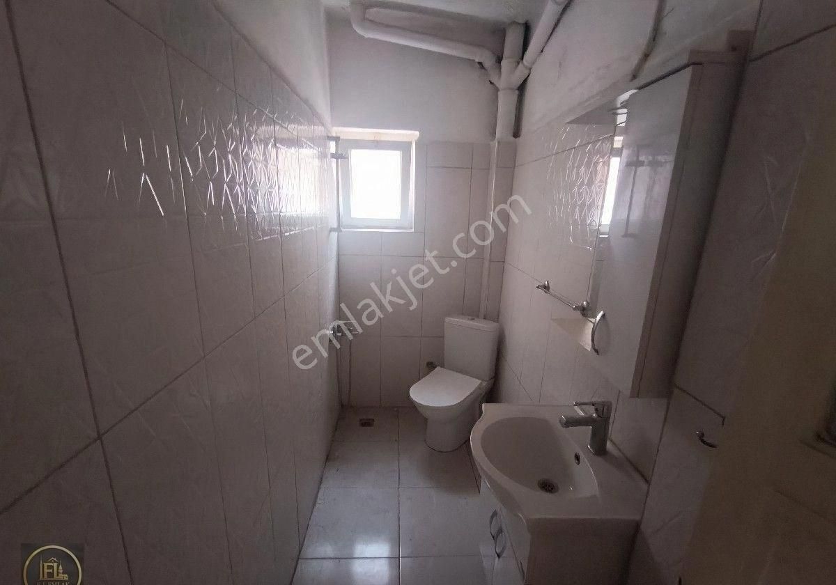 Ümraniye Santral Metroya Komşu 30m2 Arsa Payı Olan Ara Kat - Görsel 4