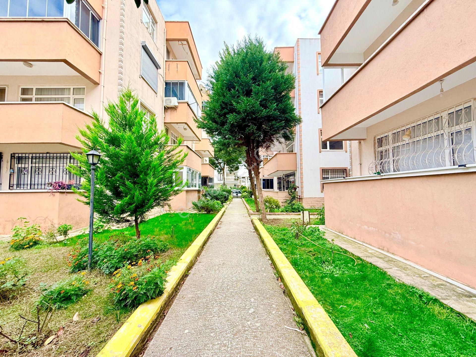 ▶ ▶akçay Körfez'den Ön Cephe Ara Kat Çift Balkonlu 2+1 Satılık Daire