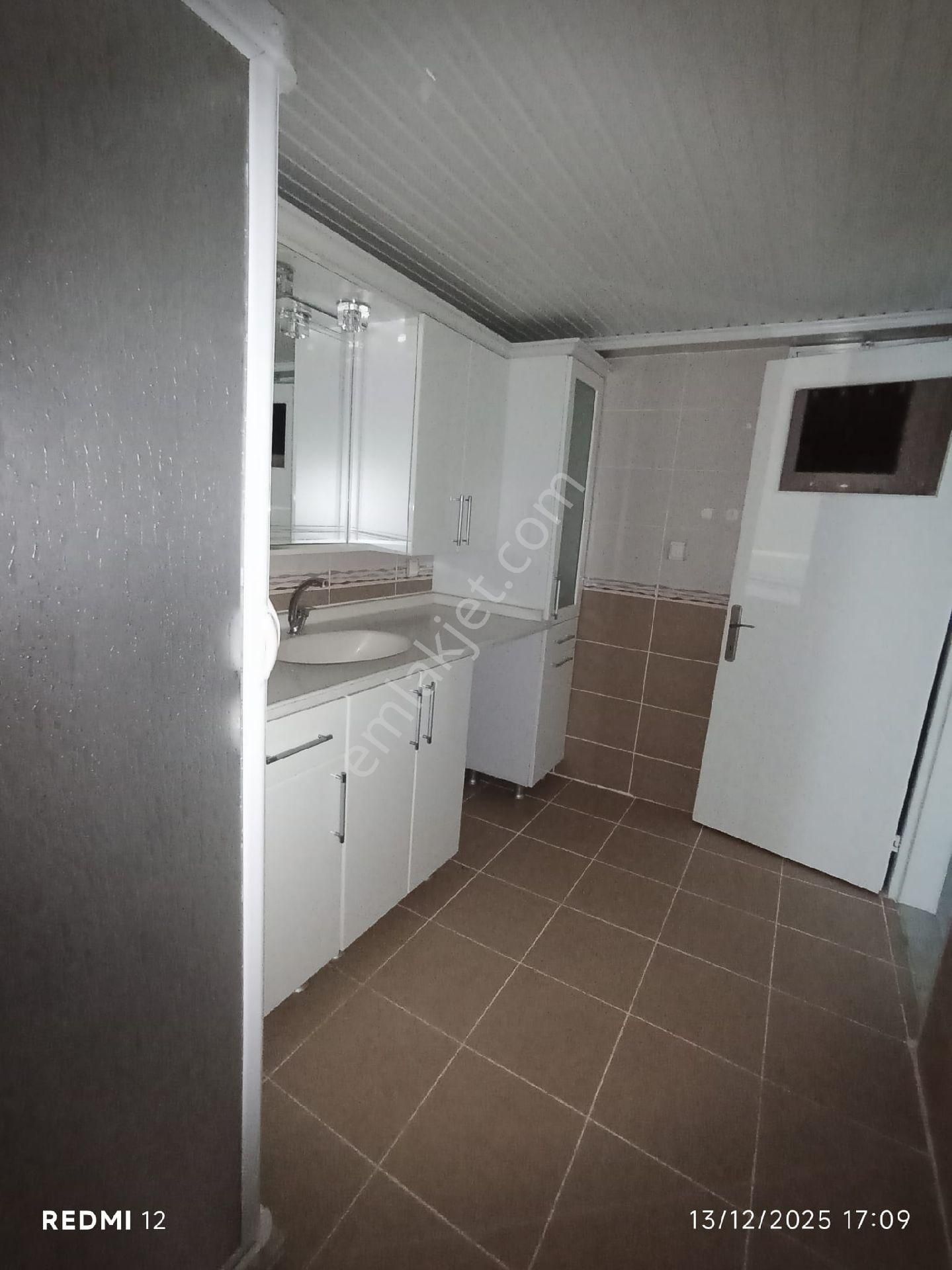 Yeşilyurt Zaimaga Caddesi 3+1/120m2 Genç Bina Asansörlü Otoparklı - Görsel 23