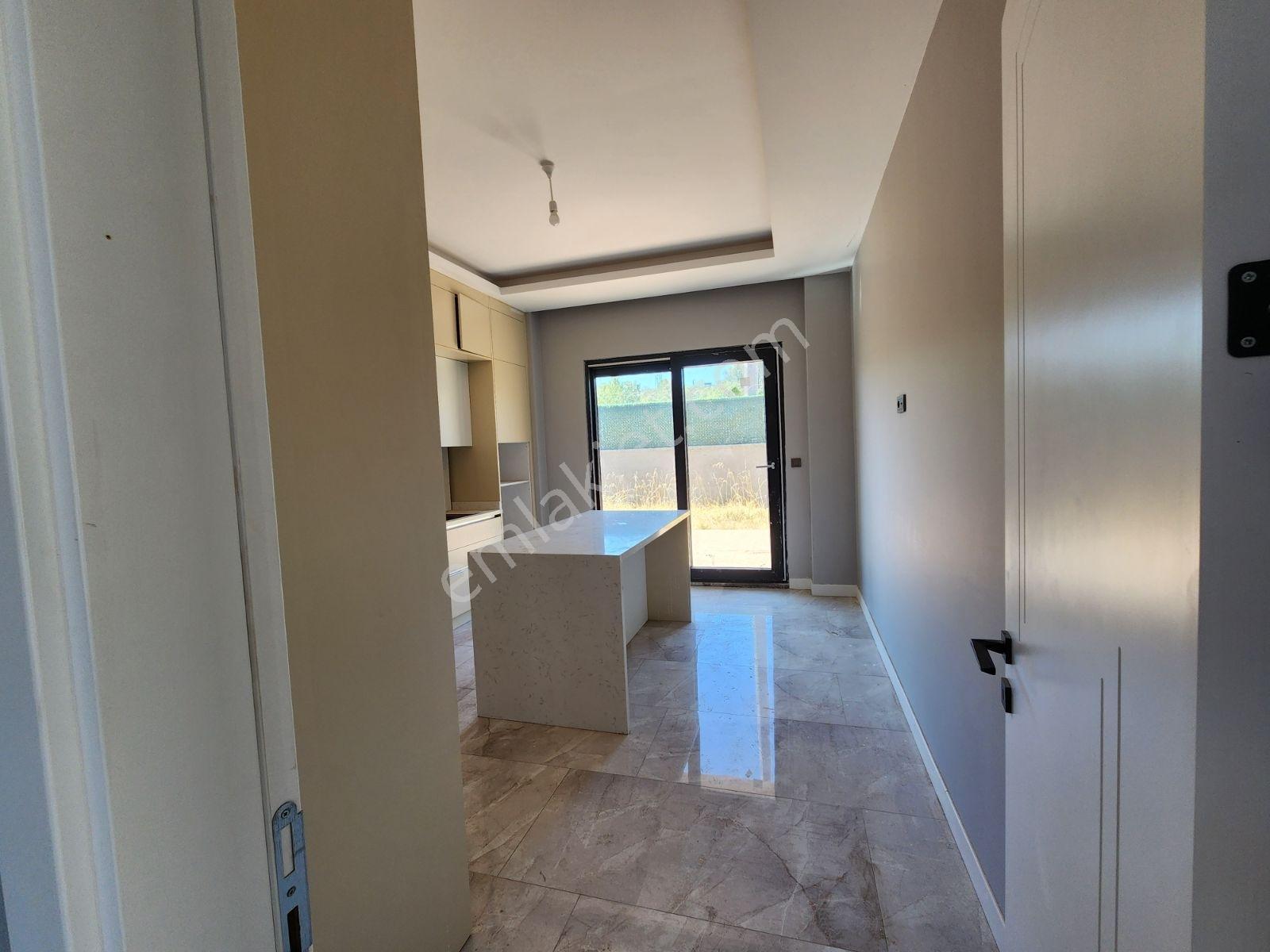 Başiskele Damlar'da Site İçi Lüks Villa - Görsel 13