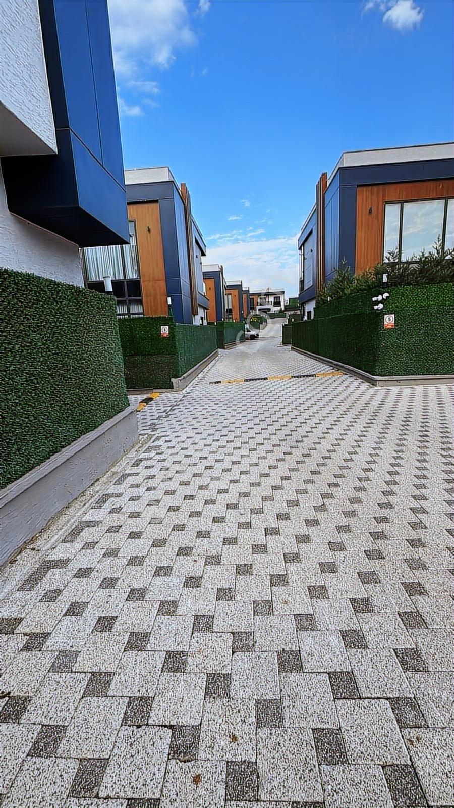 Başiskele Damlar'da Site İçi Lüks Villa - Görsel 21