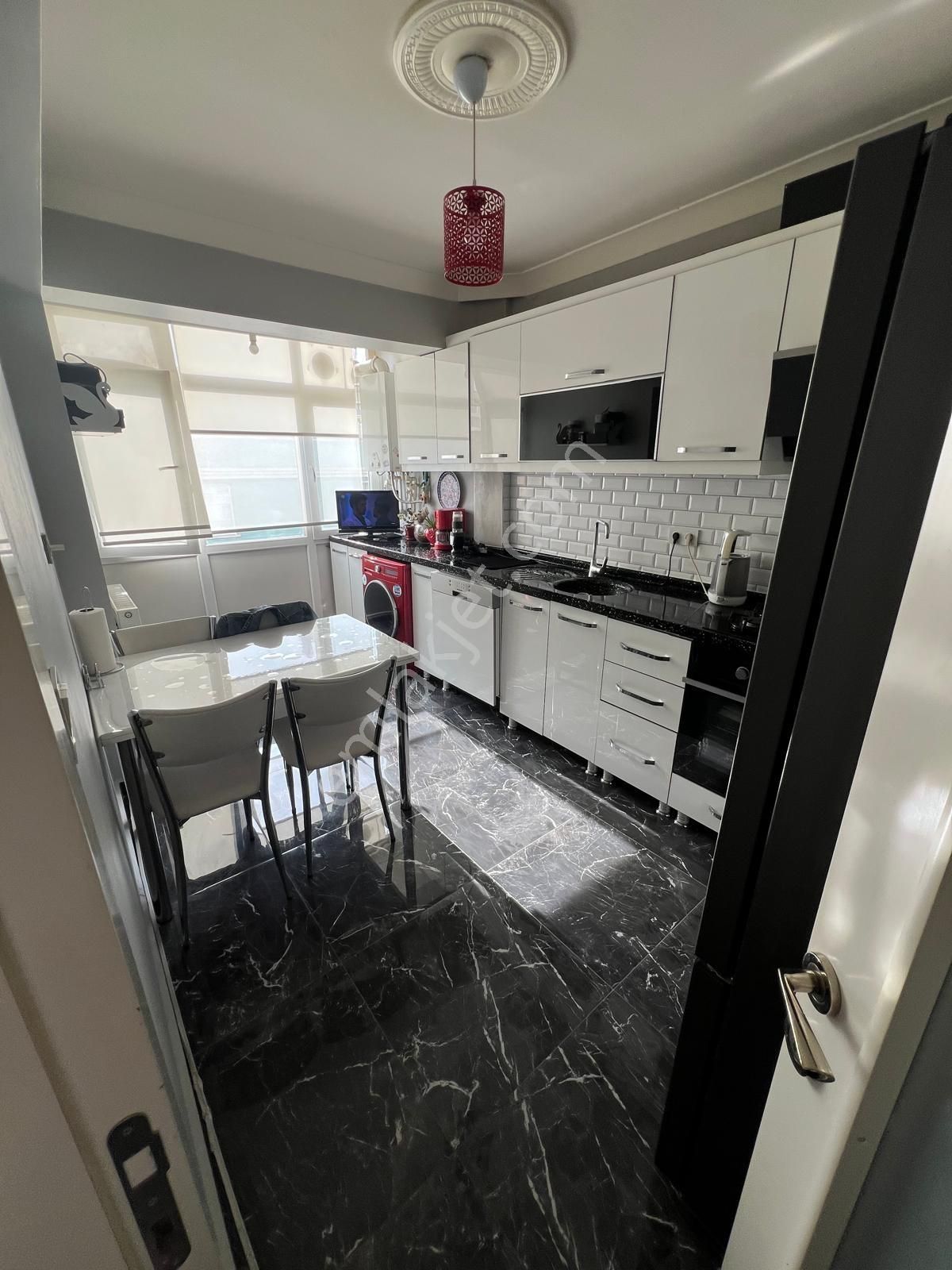 Yenimahalle Ragıp Tüzün Merkezi Konumda, Full Yapılı 2+1 Daire - Görsel 5