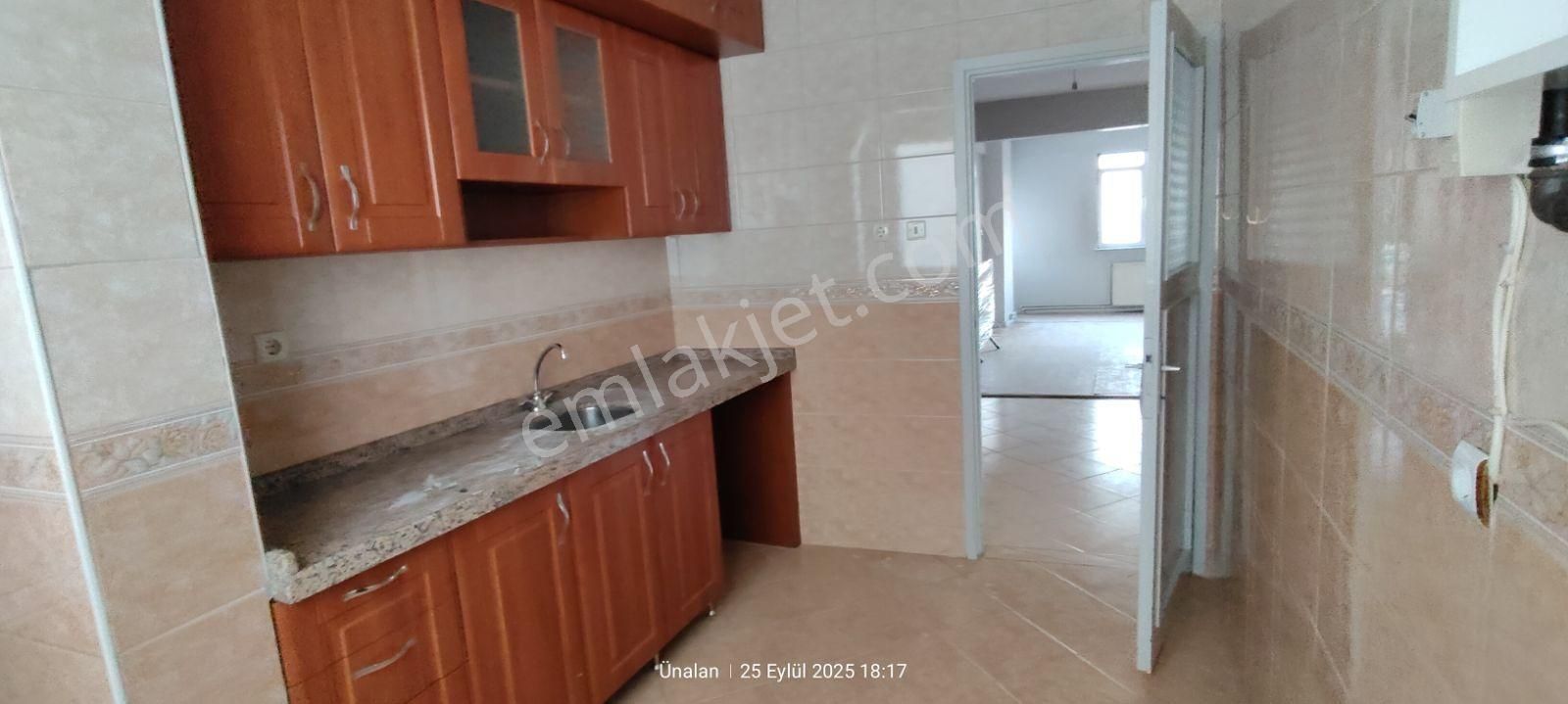 Üsküdar Ünalan Mahallesi Kiralık 3+1 Daire Metro Metrobüs - Görsel 23