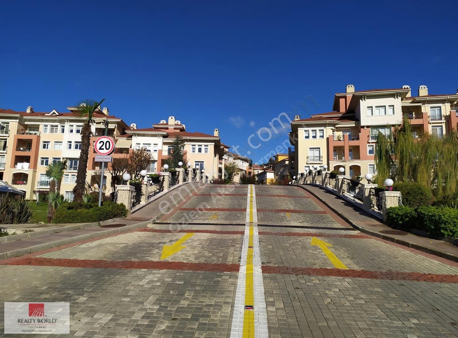 Özlem Aksu..rapsodi Evleri Bahçe Kullanımlı Kiralık 1+1 Daire - Görsel 22