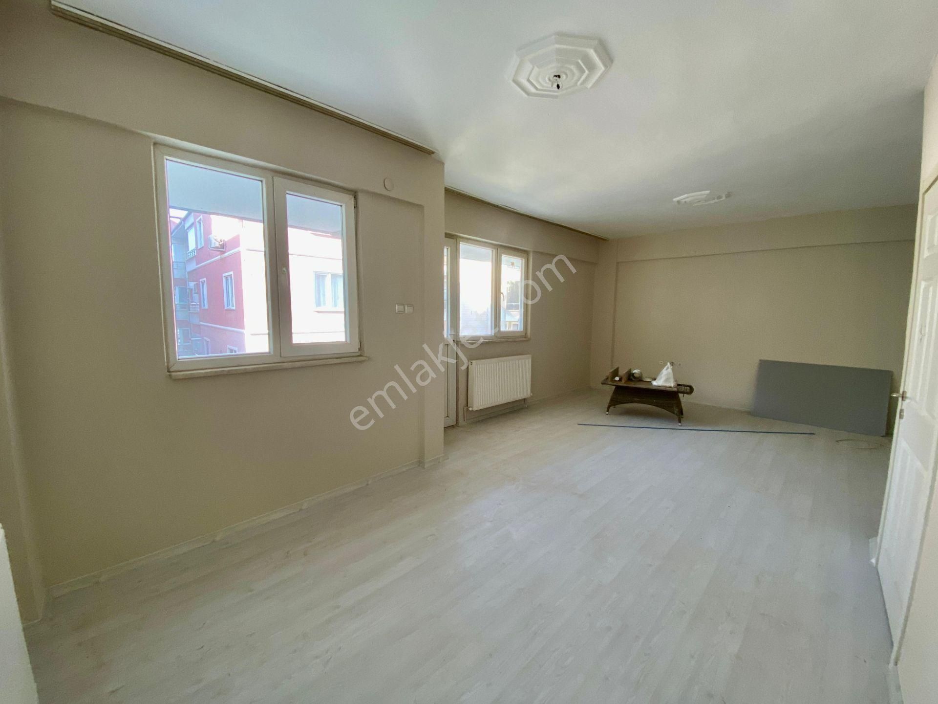 ⫸ Sadece Best Emlak Tan ⫷ Akçay Merkezde Doğalgazlı Kiralık Geniş 2+1 - Görsel 3