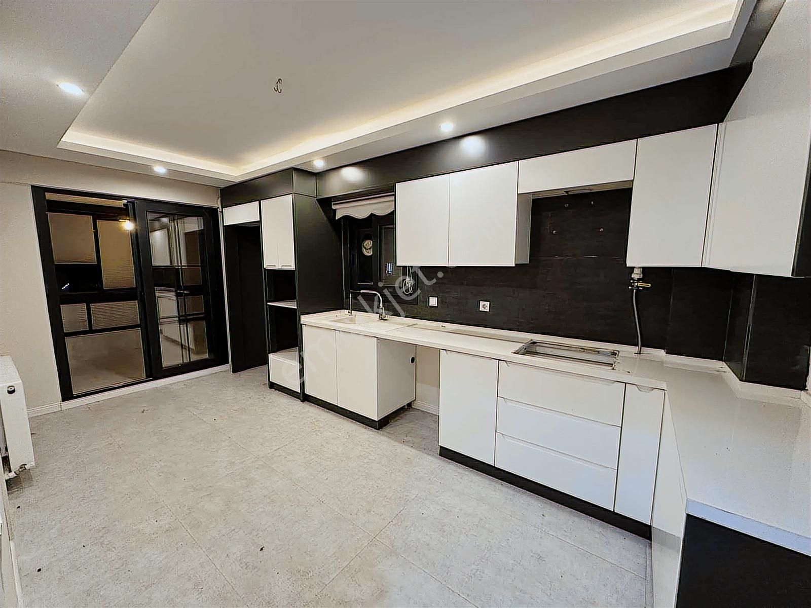 Uygan'dan Muratbey Mah. 3+1 140m² Tek Daire Üzeri Lüx İzban Dibi