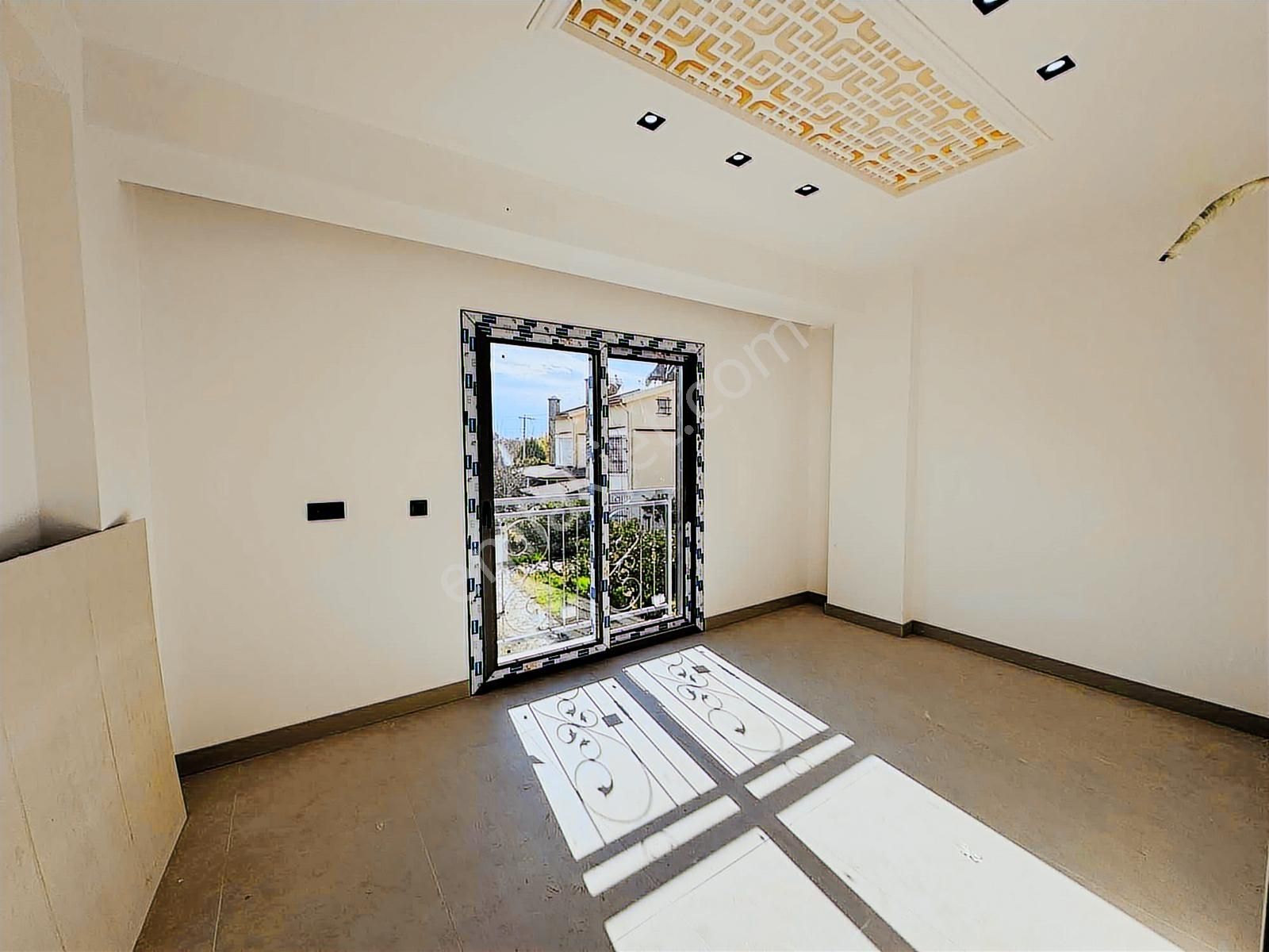 Kuşadası Davutlar'da Denize 500 Mt Müstakil Havuzlu 5+1 Villa - Görsel 27