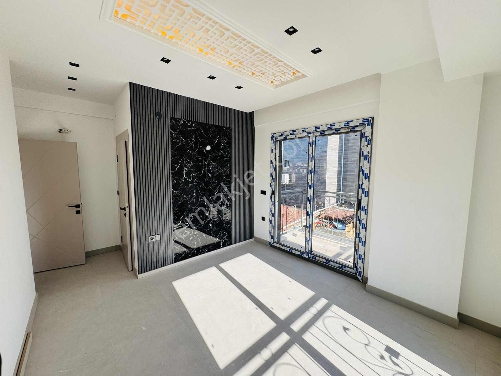 Kuşadası Davutlar'da Denize 500 Mt Müstakil Havuzlu 5+1 Villa - Görsel 20