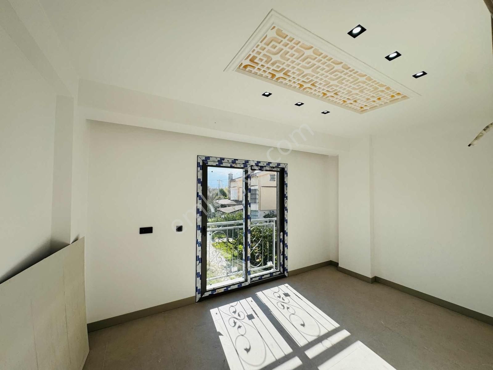 Kuşadası Davutlar'da Denize 500 Mt Müstakil Havuzlu 5+1 Villa - Görsel 26