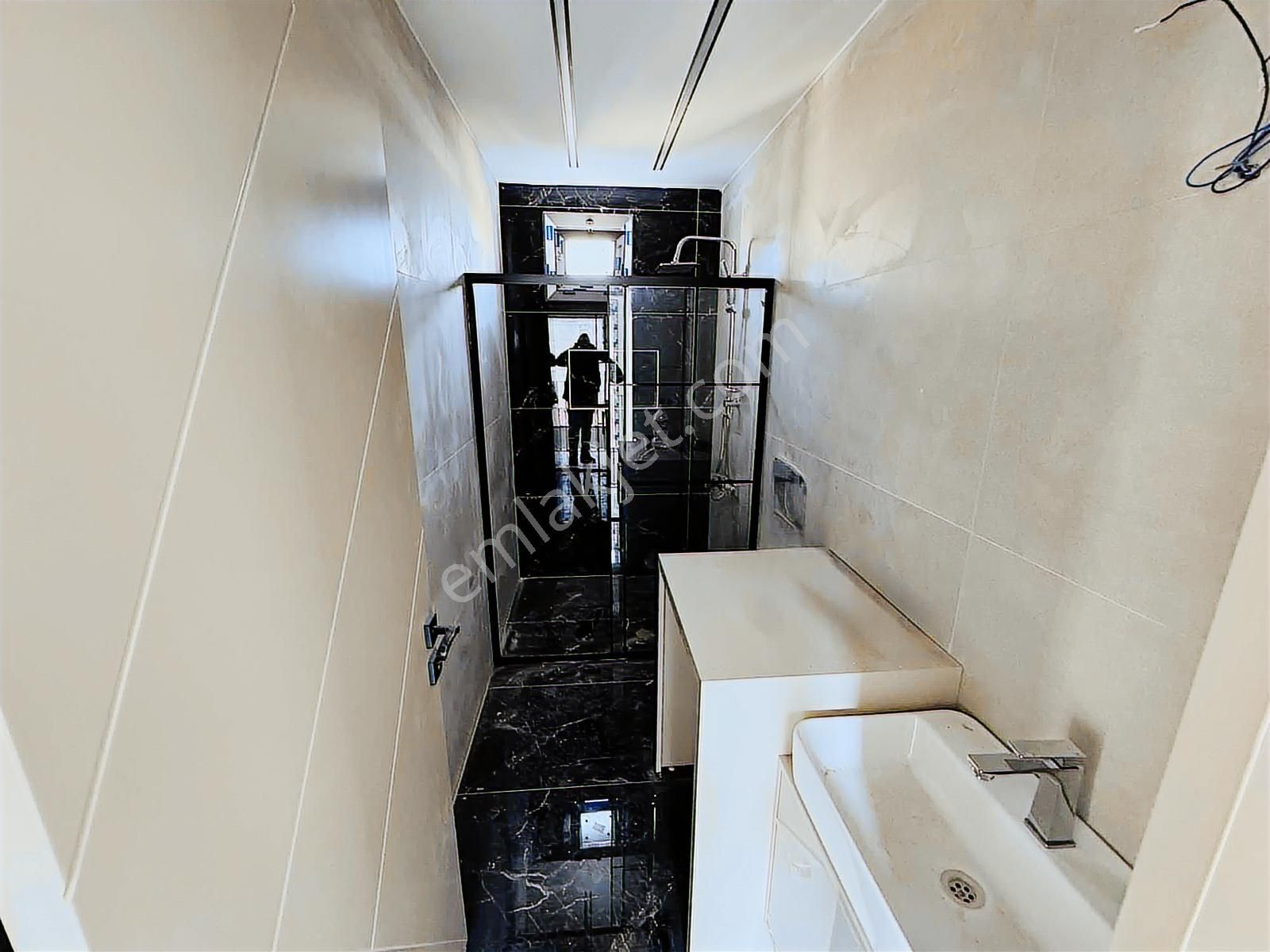 Kuşadası Davutlar'da Denize 500 Mt Müstakil Havuzlu 5+1 Villa - Görsel 14