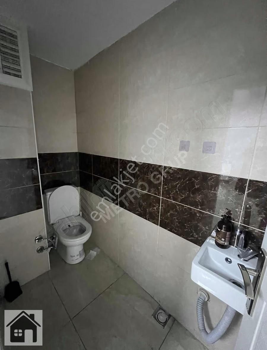 Cadde Üzerinde Kiralık 270 Metrekare Ofis - Görsel 6