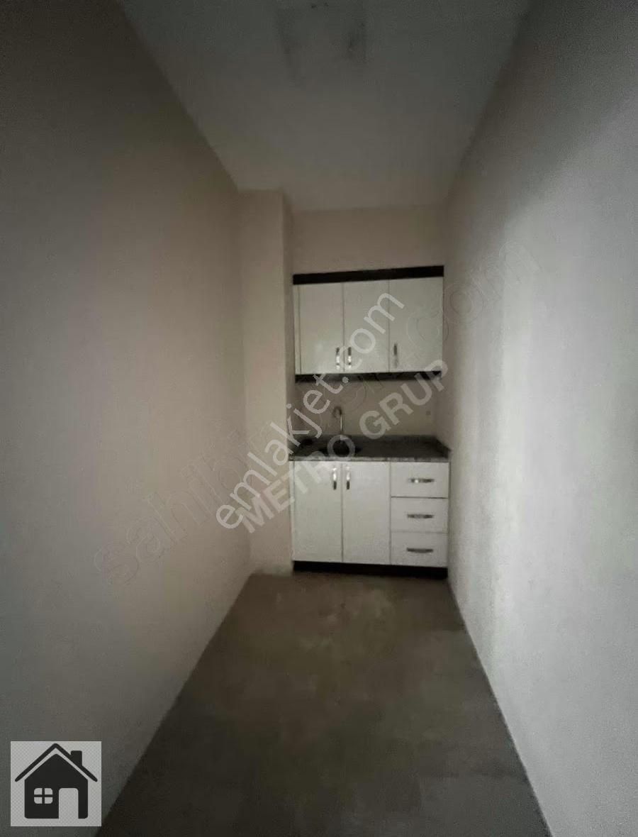 Cadde Üzerinde Kiralık 270 Metrekare Ofis - Görsel 20