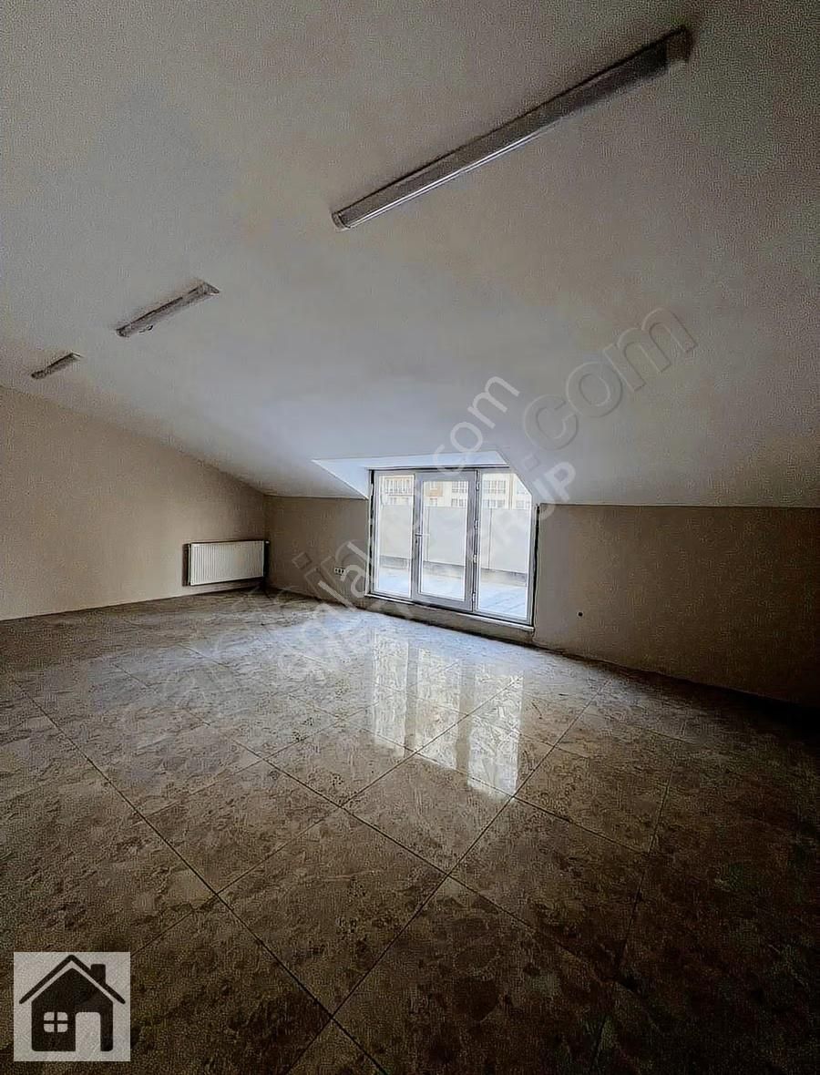 Cadde Üzerinde Kiralık 270 Metrekare Ofis - Görsel 7