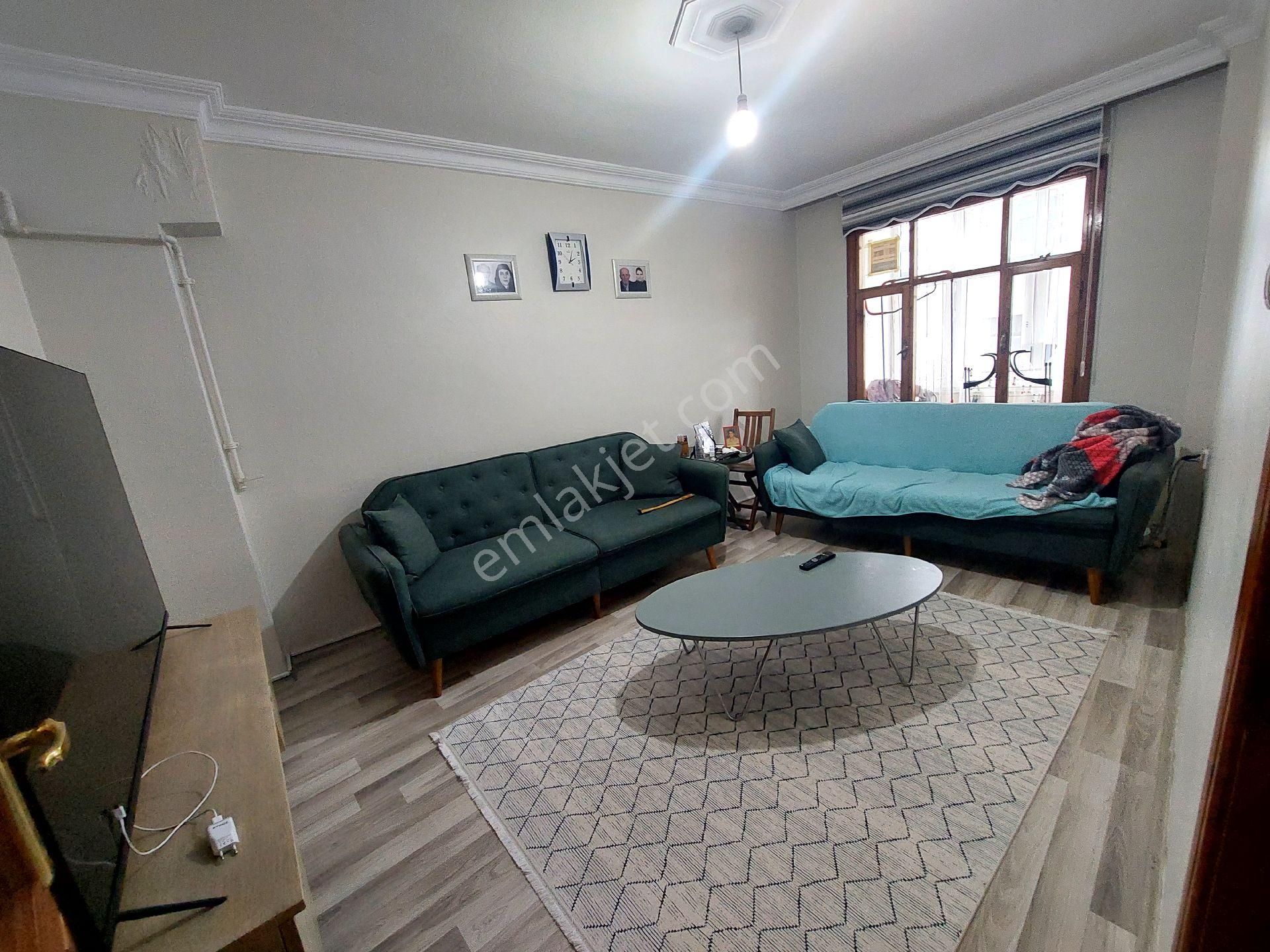 Gaziosmanpaşa Karayolları De Acil Satılık Daire 3.kat 3+1 120 M2