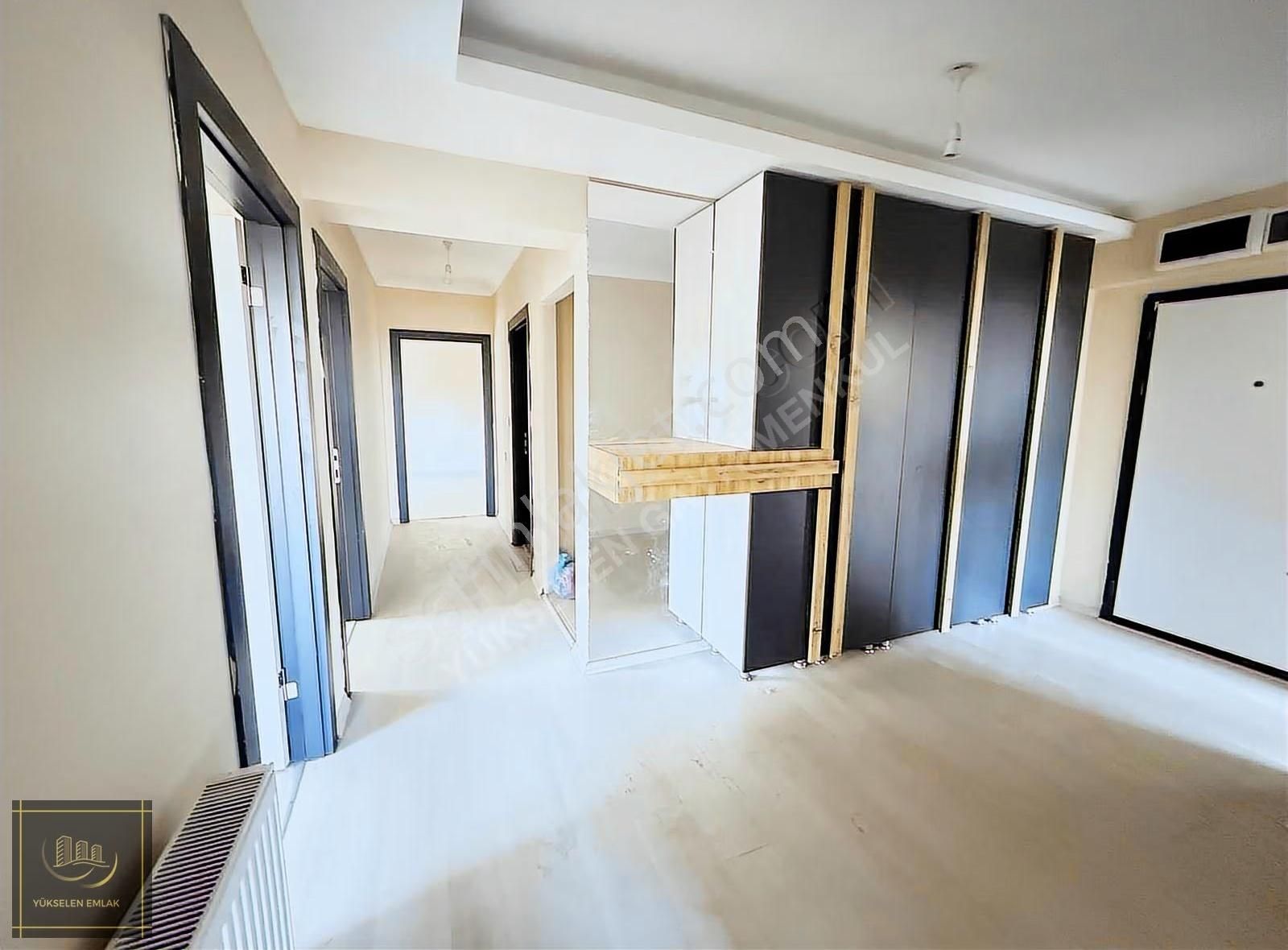 Cadde Üzeri Teras Balkonlu Site Dairesi - Görsel 14