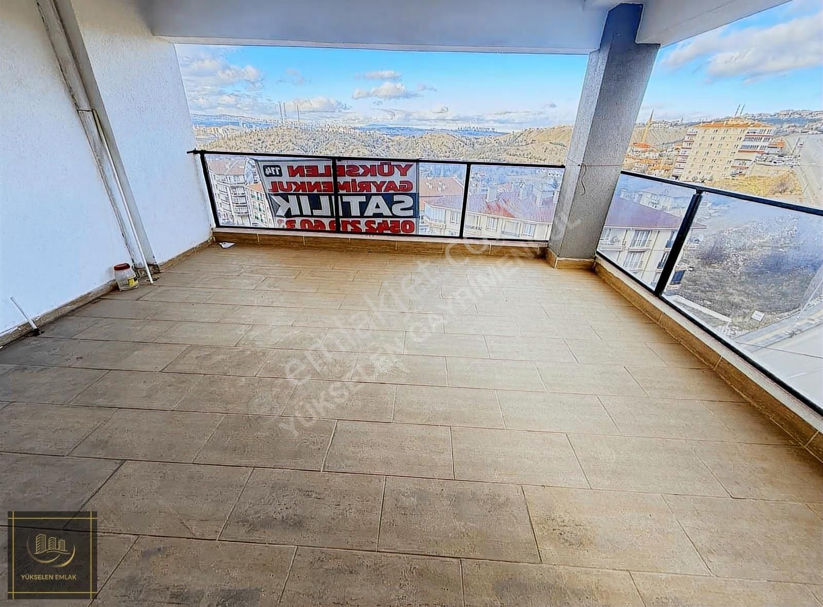 Cadde Üzeri Teras Balkonlu Site Dairesi - Görsel 23