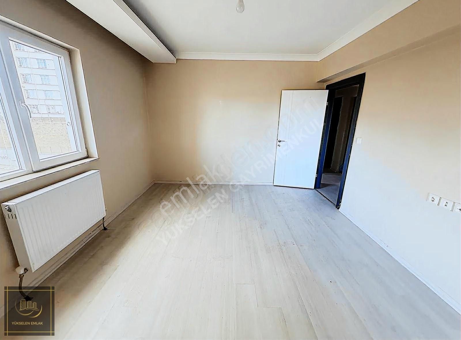 Cadde Üzeri Teras Balkonlu Site Dairesi - Görsel 27