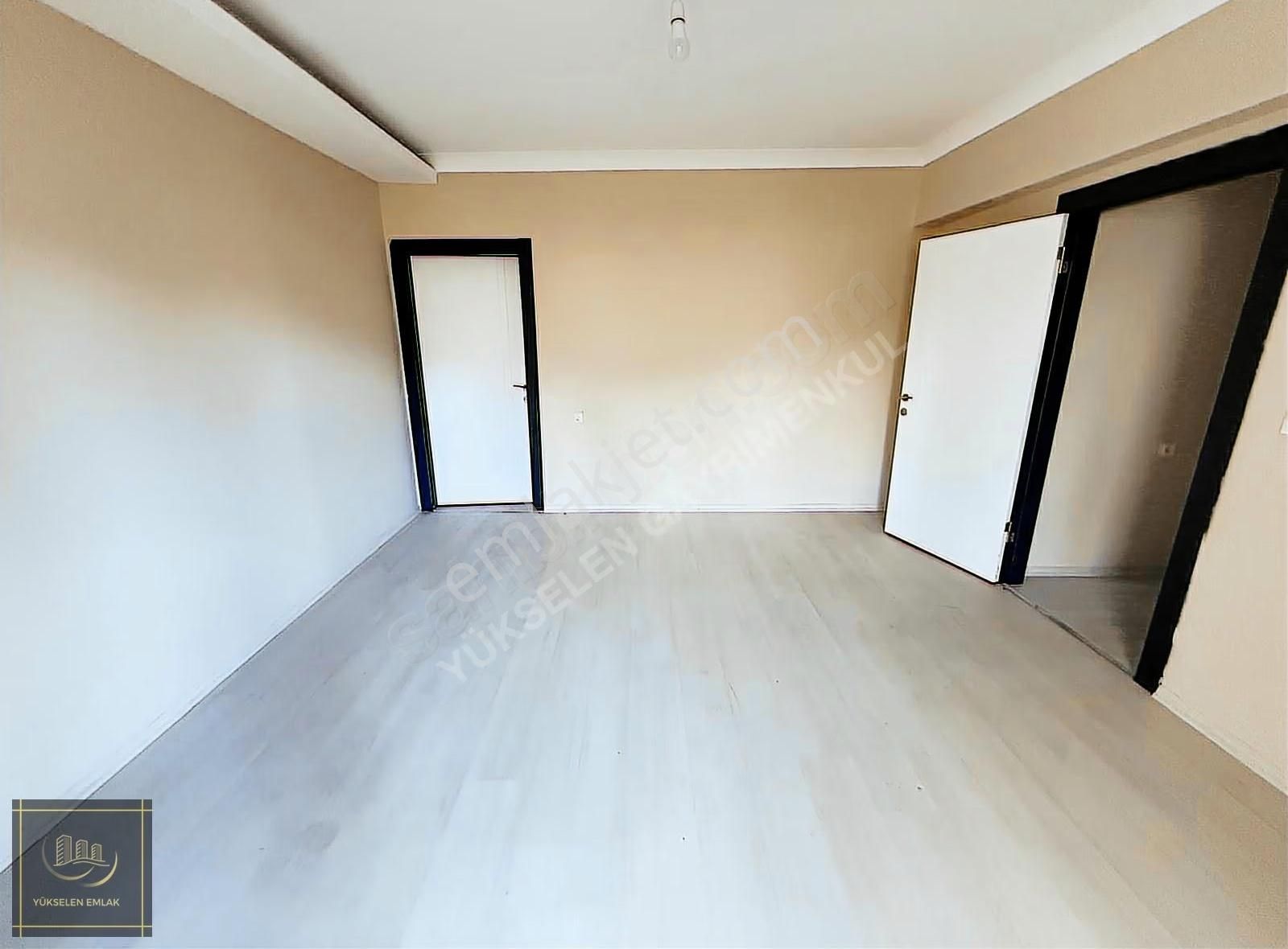 Cadde Üzeri Teras Balkonlu Site Dairesi - Görsel 20