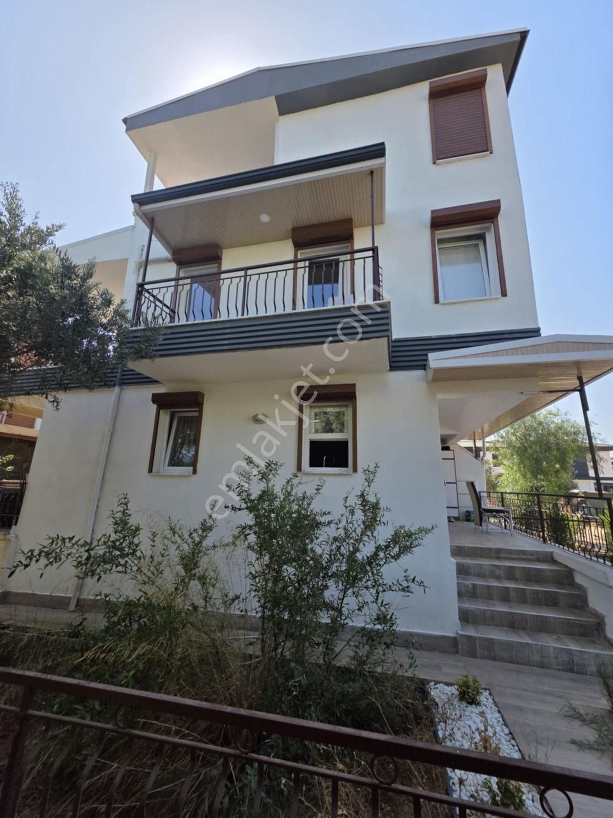 Denize Yürüme Mesafesinde Kelepir 4+1 Villa - Görsel 3