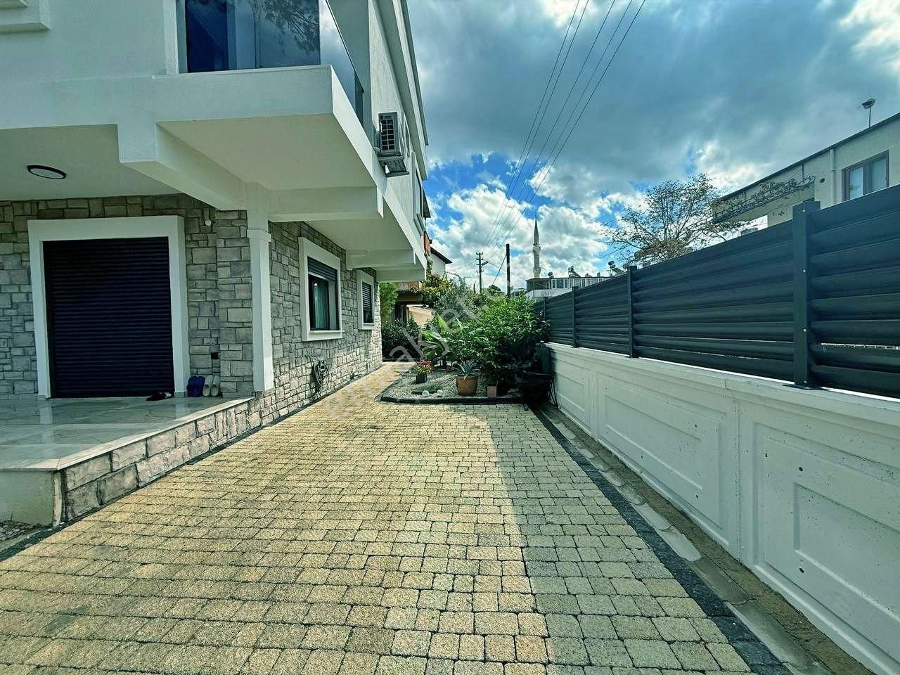 Uytundan Akçayda Denize 50 Metre Otoparklı Ultralüks 4+1 Villa - Görsel 32