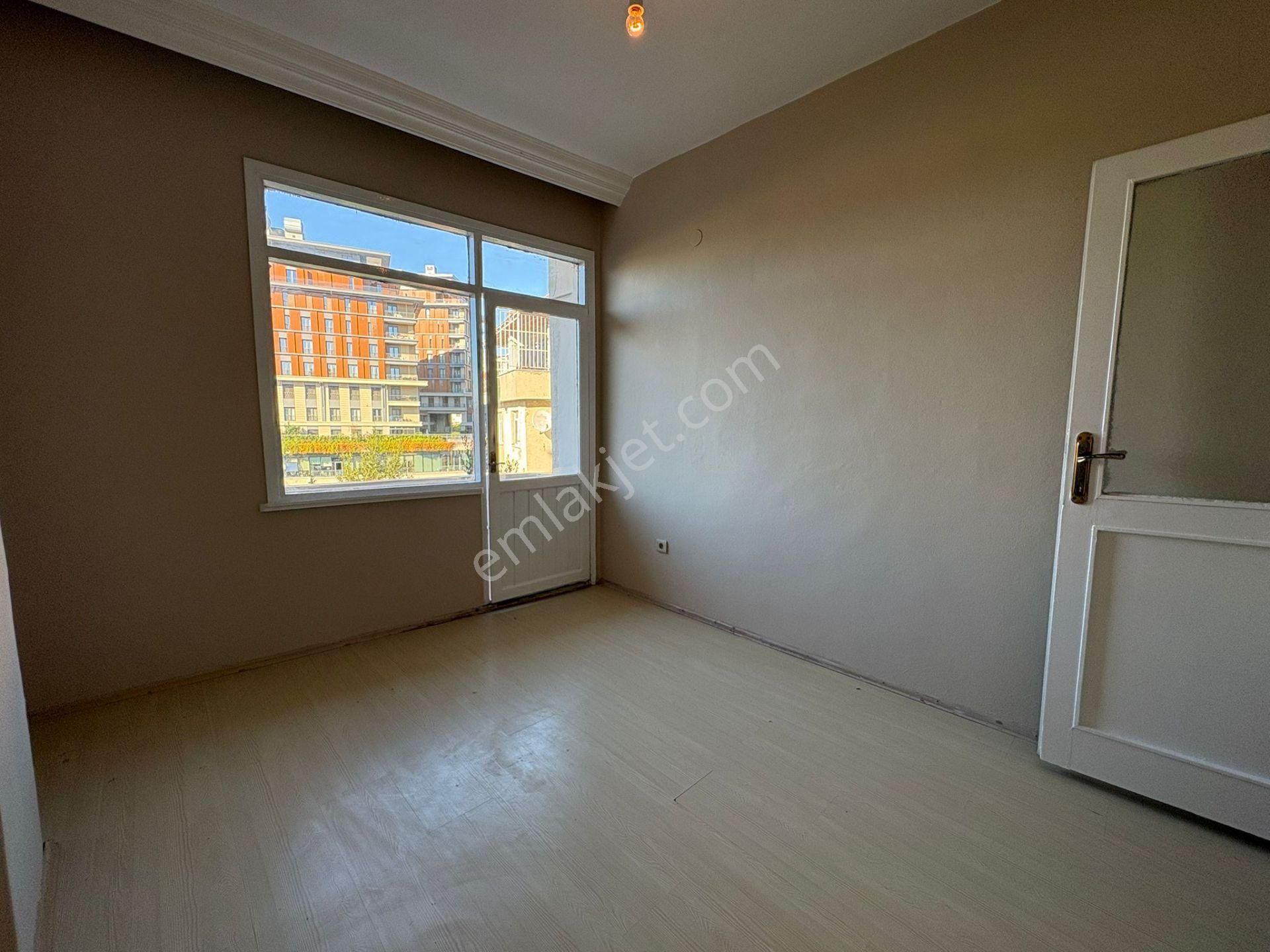 Oben'den Üsküdar Merkezde Nevçarşı Avm Ye Komşu Boş 2+1 65m² Net - Görsel 21