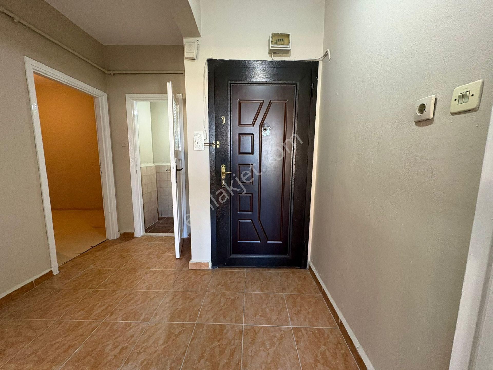 Oben'den Üsküdar Merkezde Nevçarşı Avm Ye Komşu Boş 2+1 65m² Net - Görsel 31