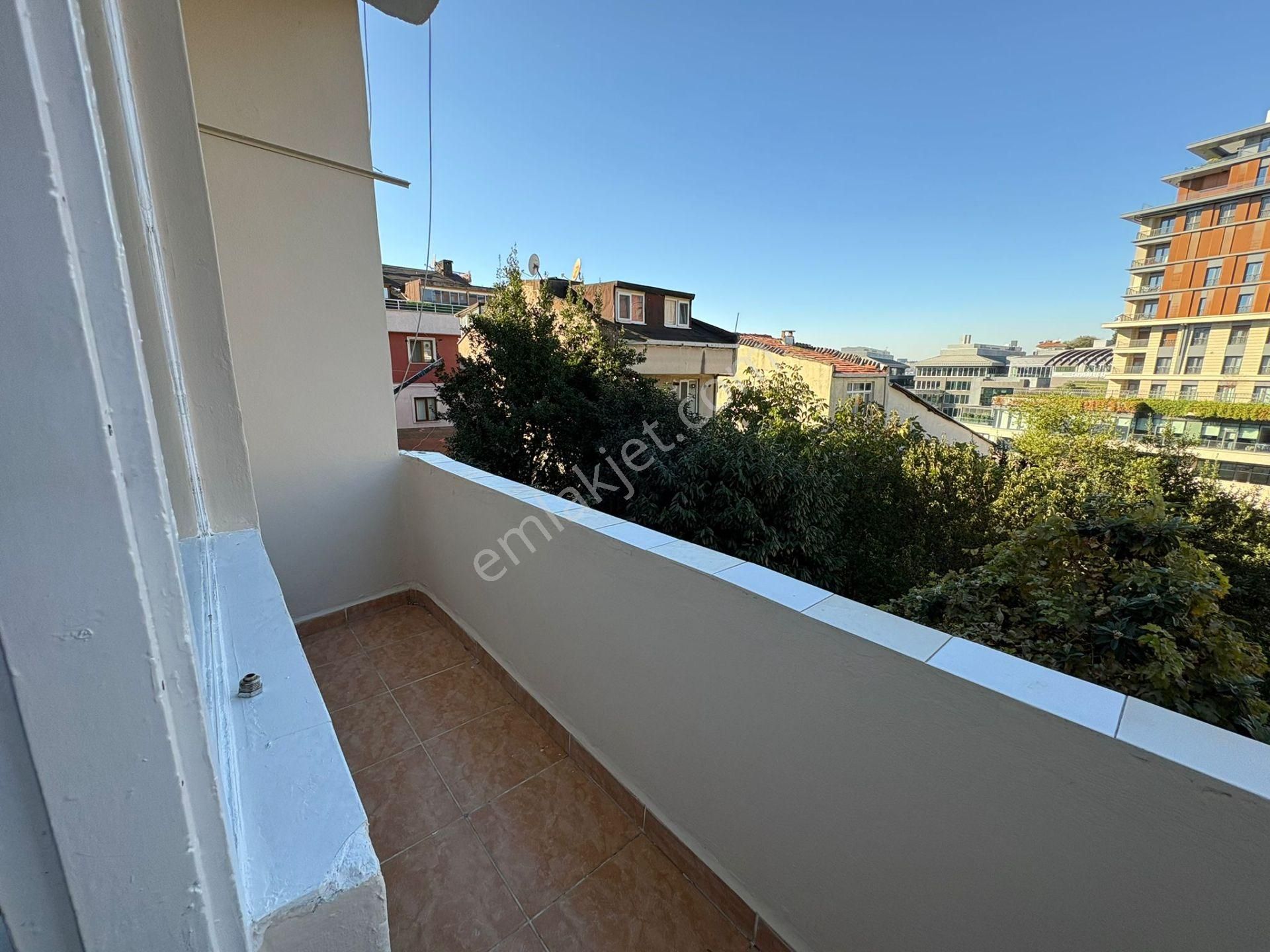 Oben'den Üsküdar Merkezde Nevçarşı Avm Ye Komşu Boş 2+1 65m² Net - Görsel 30