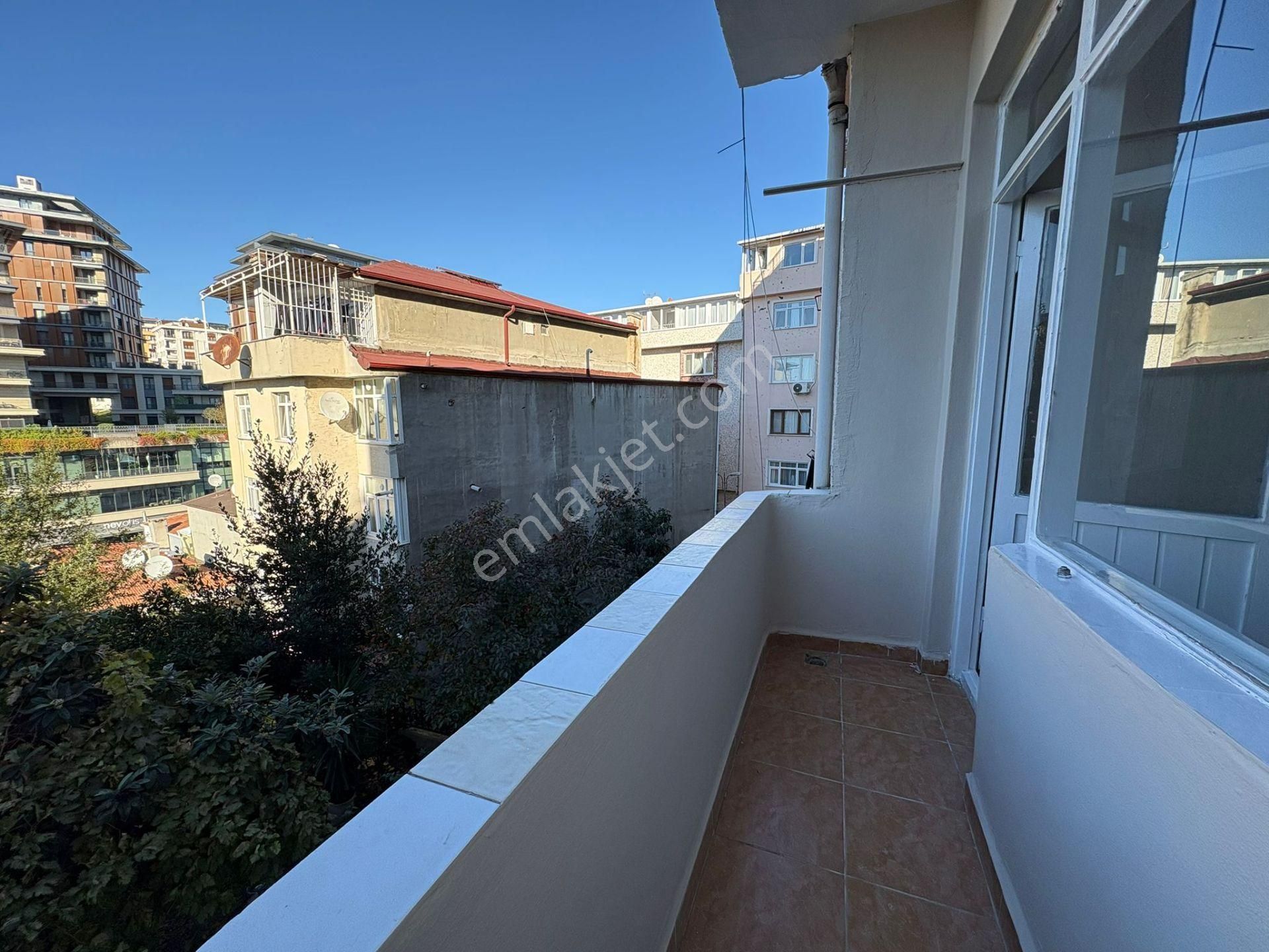 Oben'den Üsküdar Merkezde Nevçarşı Avm Ye Komşu Boş 2+1 65m² Net - Görsel 6