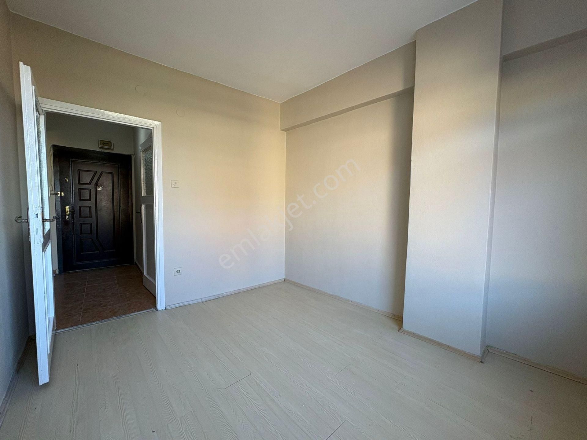 Oben'den Üsküdar Merkezde Nevçarşı Avm Ye Komşu Boş 2+1 65m² Net - Görsel 12