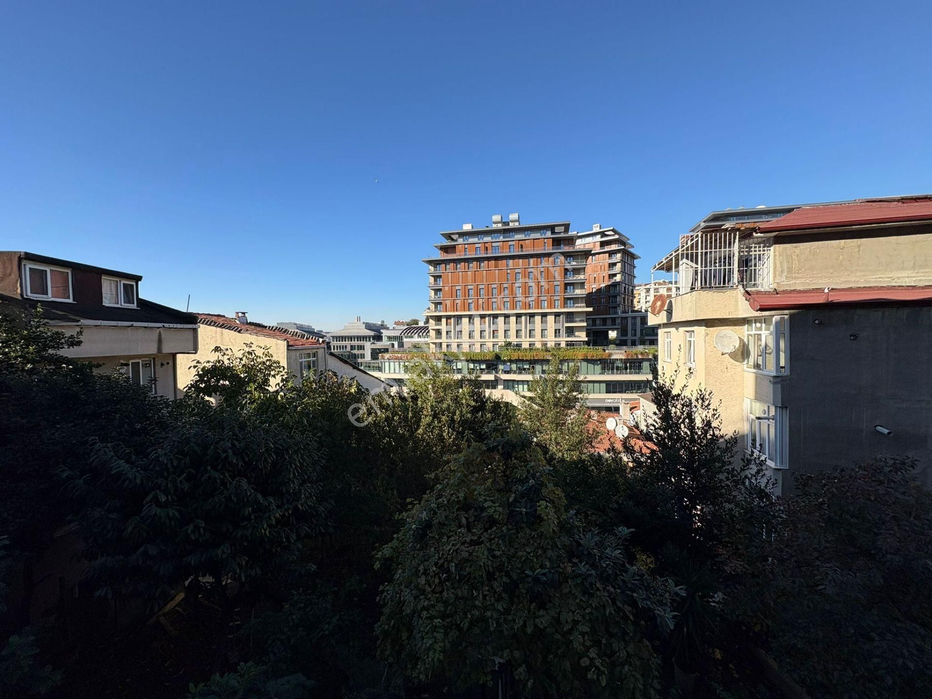 Oben'den Üsküdar Merkezde Nevçarşı Avm Ye Komşu Boş 2+1 65m² Net - Görsel 32