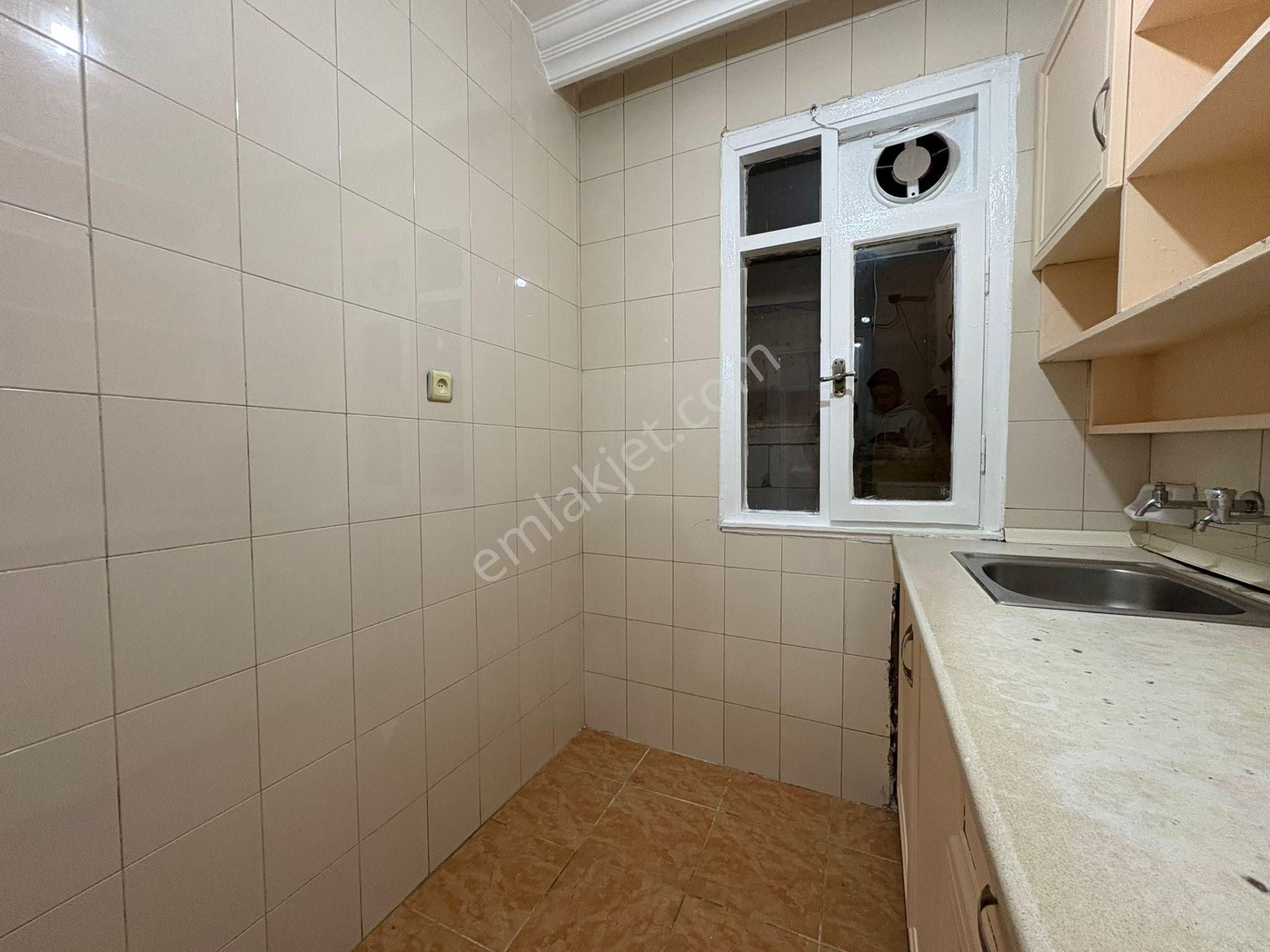 Oben'den Üsküdar Merkezde Nevçarşı Avm Ye Komşu Boş 2+1 65m² Net - Görsel 9