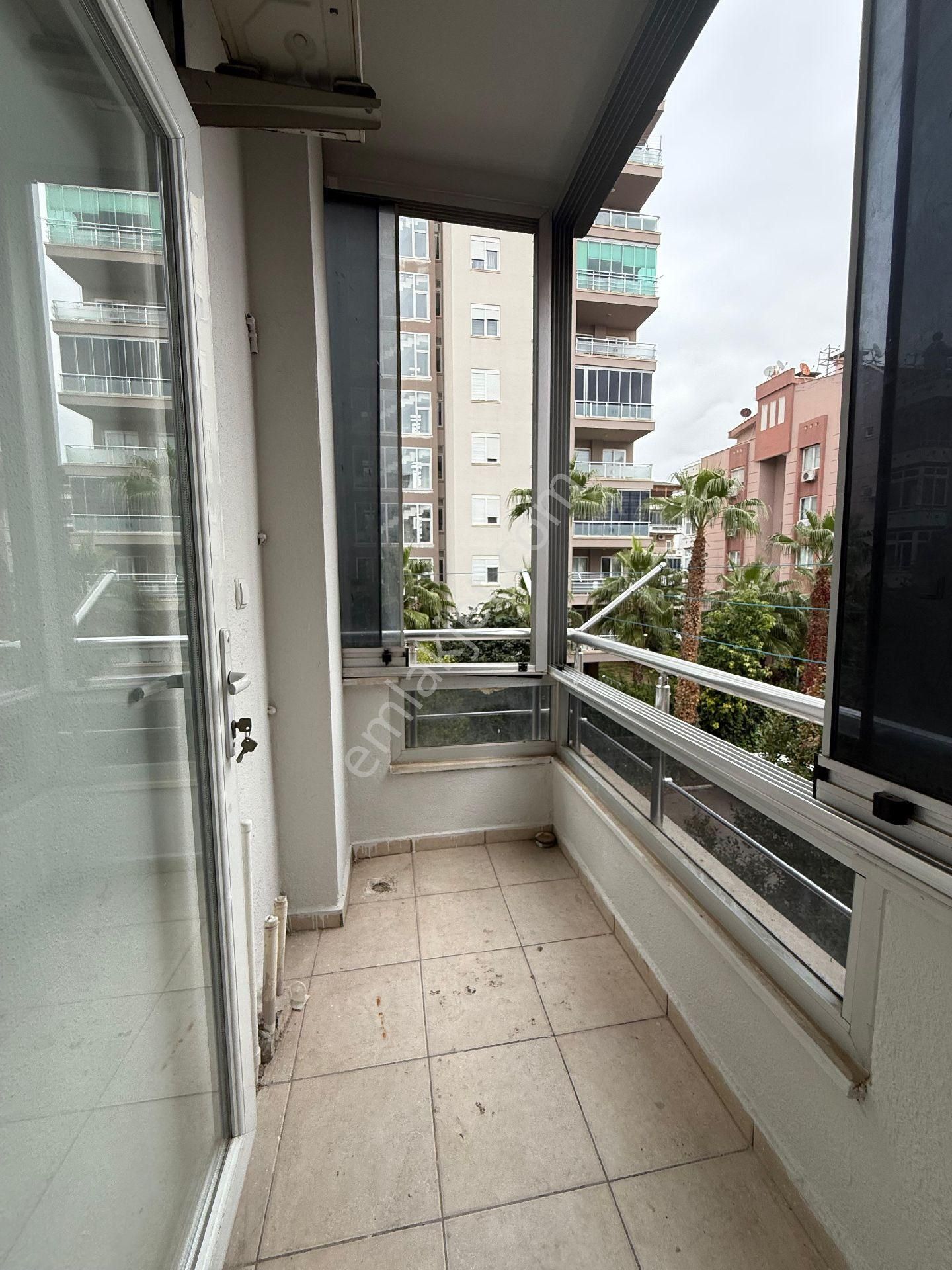 Antalya Muratpaşa Meydankavagi Mah Ara Katta Site İçinde 3+1 165m2 - Görsel 26