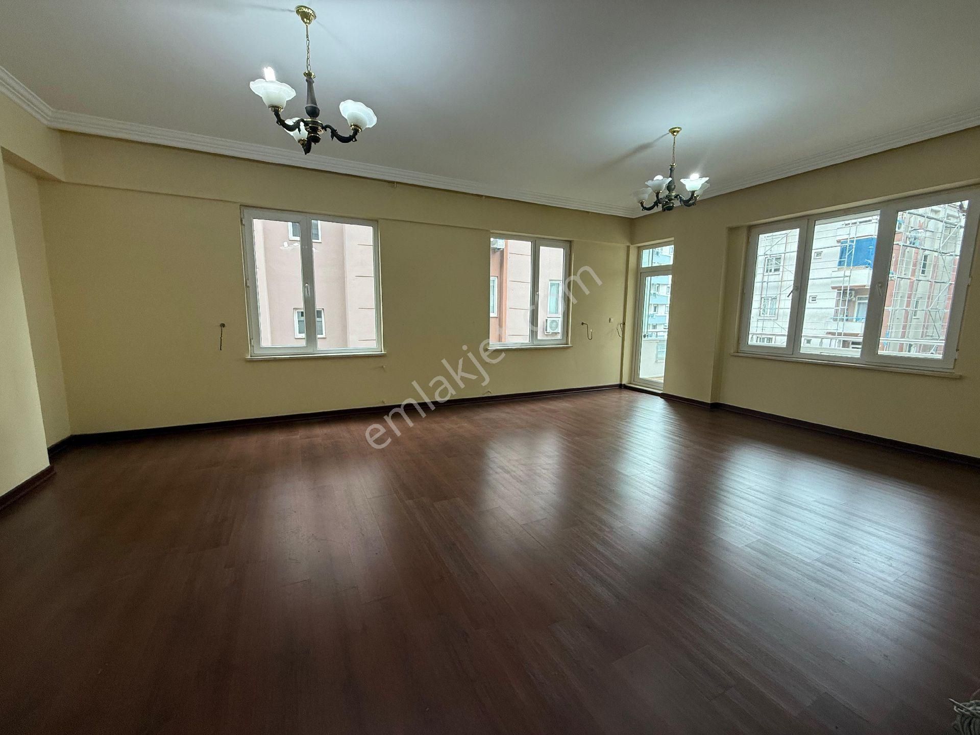 Antalya Muratpaşa Meydankavagi Mah Ara Katta Site İçinde 3+1 165m2 - Görsel 10