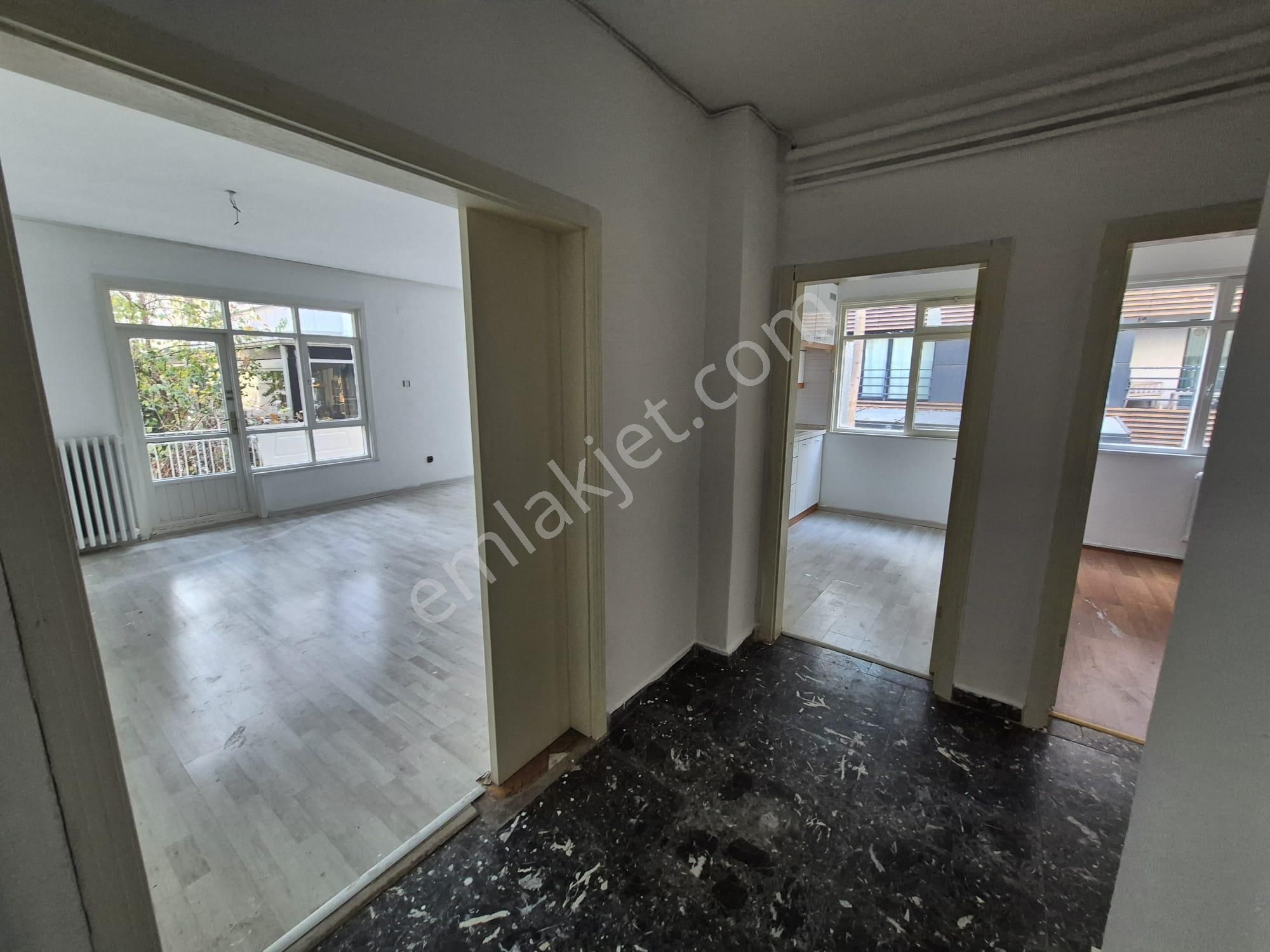 *** Bahçelievler 7.cadde 3+1 Daire Kiralık *** - Görsel 12