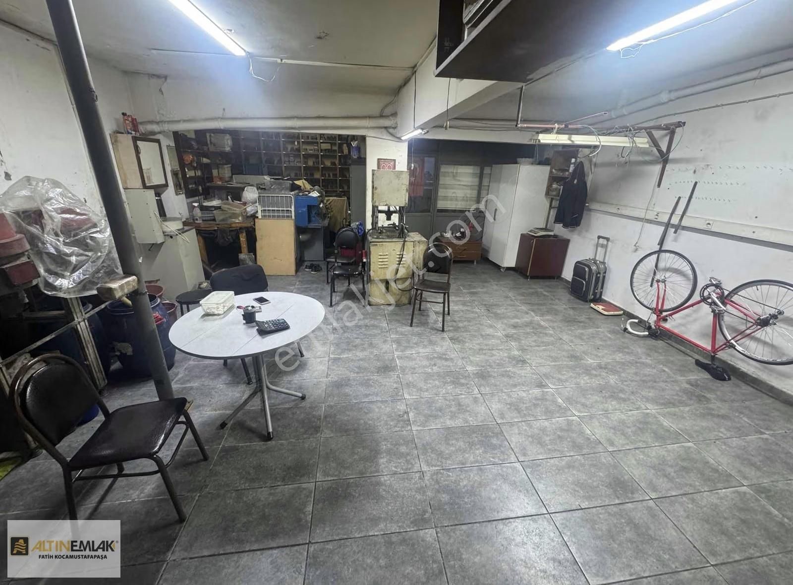 Altın Emlak'tan 70 M2 Yarı Bodrum Dükkan - Görsel 4