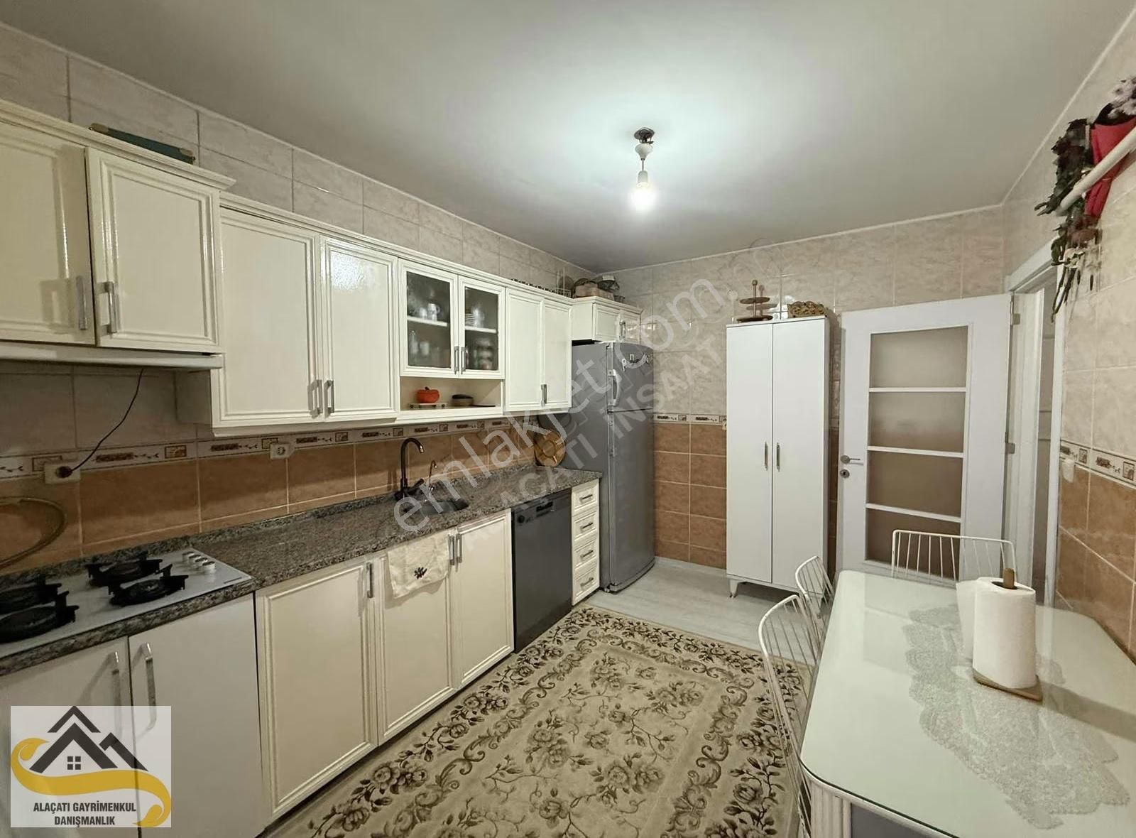 Alaçatı Dan Süper Konum Köşe Başı Masrafsız Yüksek Giriş - Görsel 28