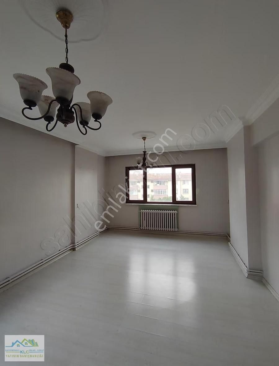 Klc'den Balıkesir Karesi Adnan Mendereste Kiralık 3+1 Daire - Görsel 3