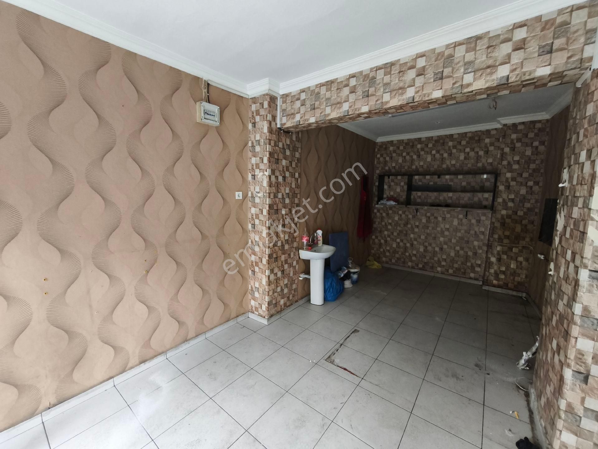 Bağcılar Hürriyet Mah Kiralık Dükkan 20m2 Ana Cadde Üstünde! - Görsel 4