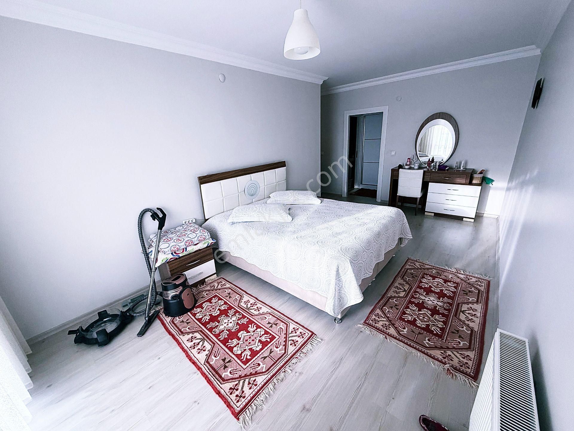 Cihandan Barıştepede Piri Cadde Üstü Manzaralı Satlık 3+1 Daire - Görsel 27