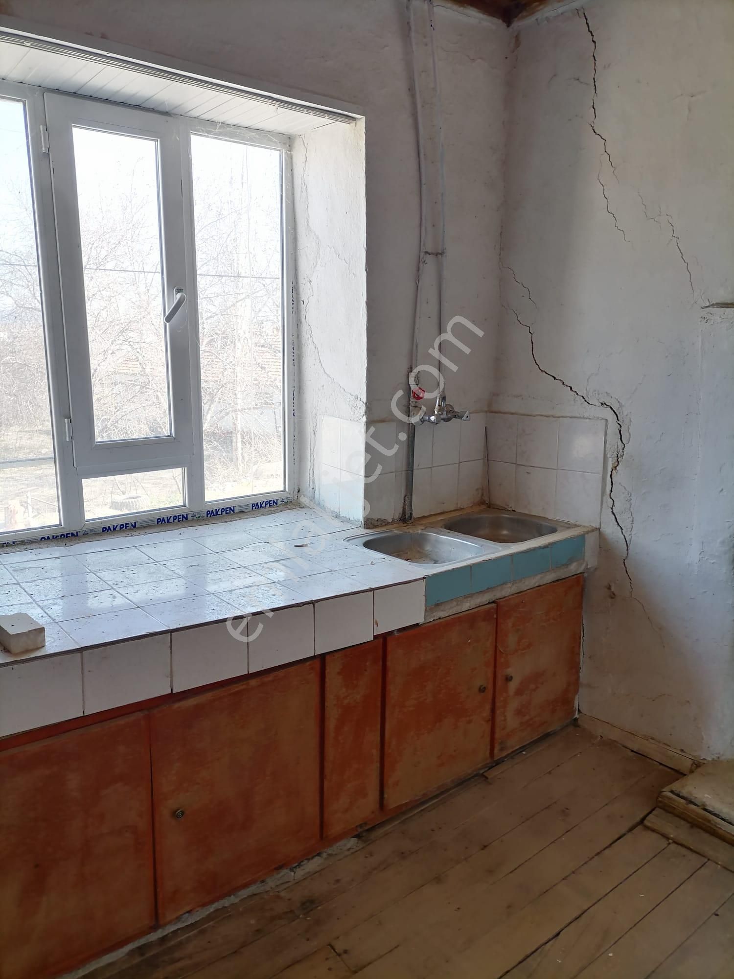 Korkuteli Yeltende Kerpiç Ev Ve Bahçesi 673 M2 Bahçeli - Görsel 8