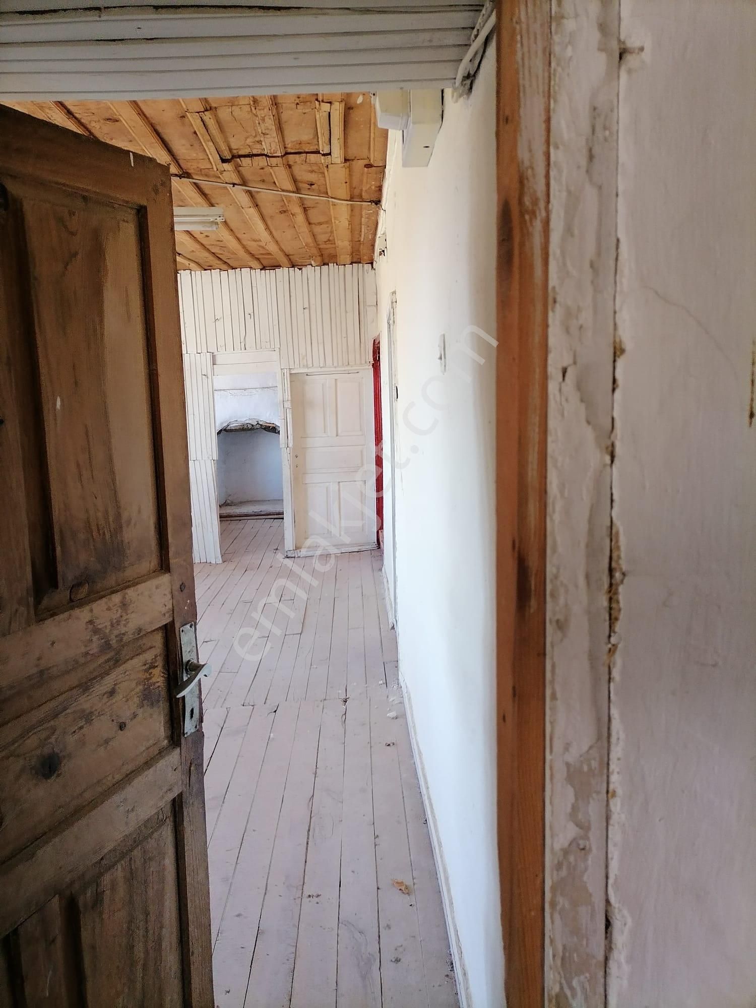 Korkuteli Yeltende Kerpiç Ev Ve Bahçesi 673 M2 Bahçeli - Görsel 4