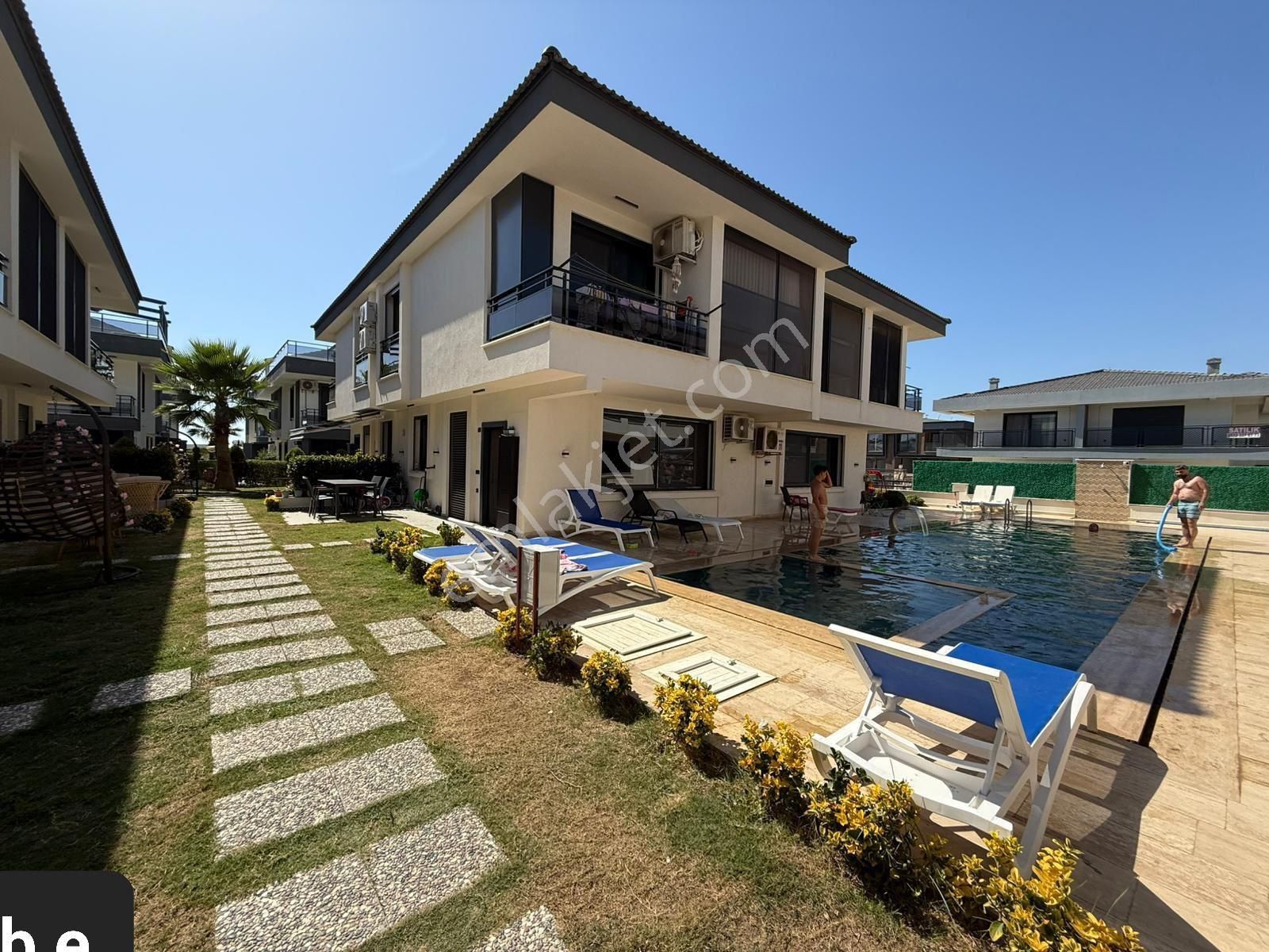 Didimde Site İçinde Full Eşyalı Villa