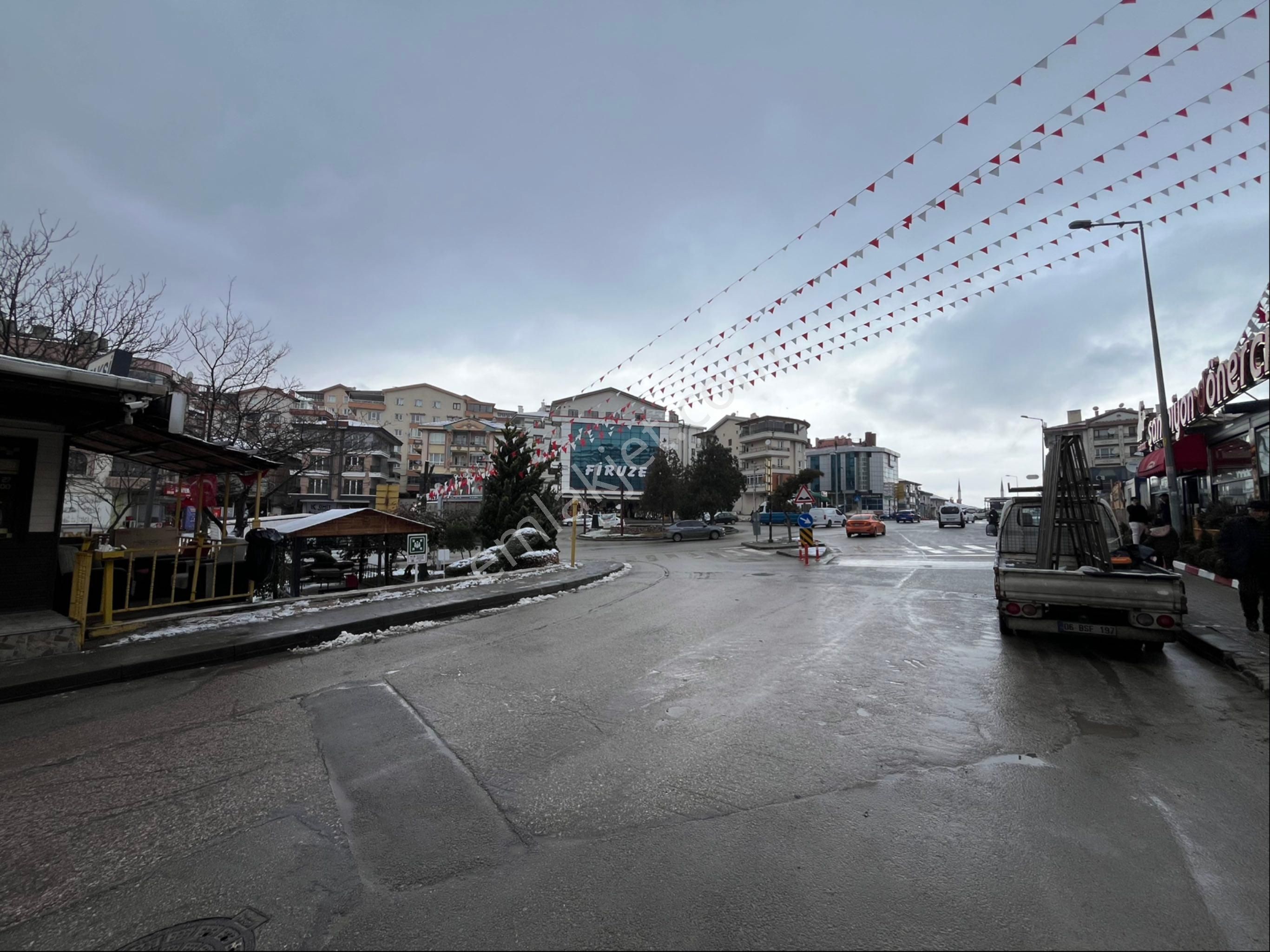 Tekin Emlaktan Sancaktepe Göbekte Köşe Başı Vitrin Her İşe Uygun Uygun Fiyat Kiralık !!!! - Görsel 14