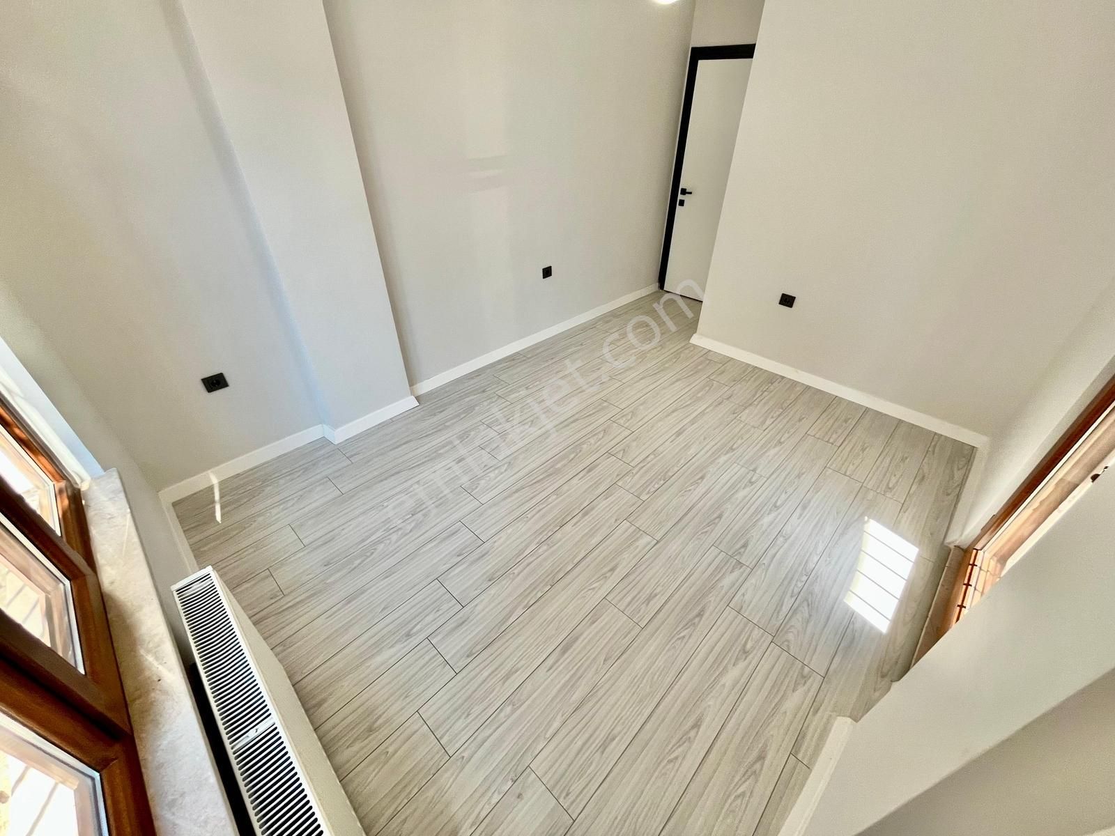 Gümüş'den Altınkum'da Ön Cephe Masrafsız Denize 700mt 3+1 Daire - Görsel 25