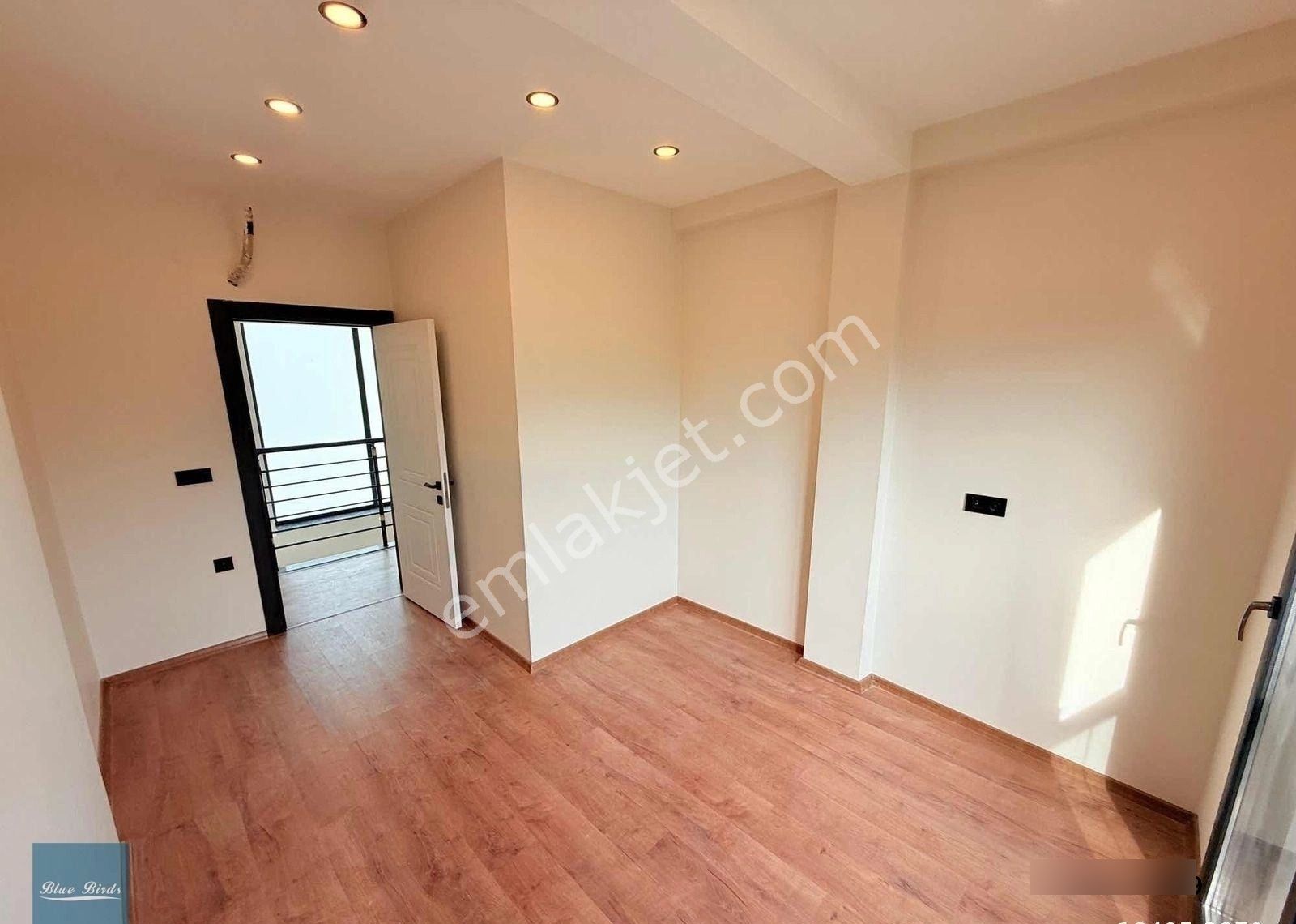 Köşe Tek Müstakil 3+1 Acil Satılık - Görsel 13