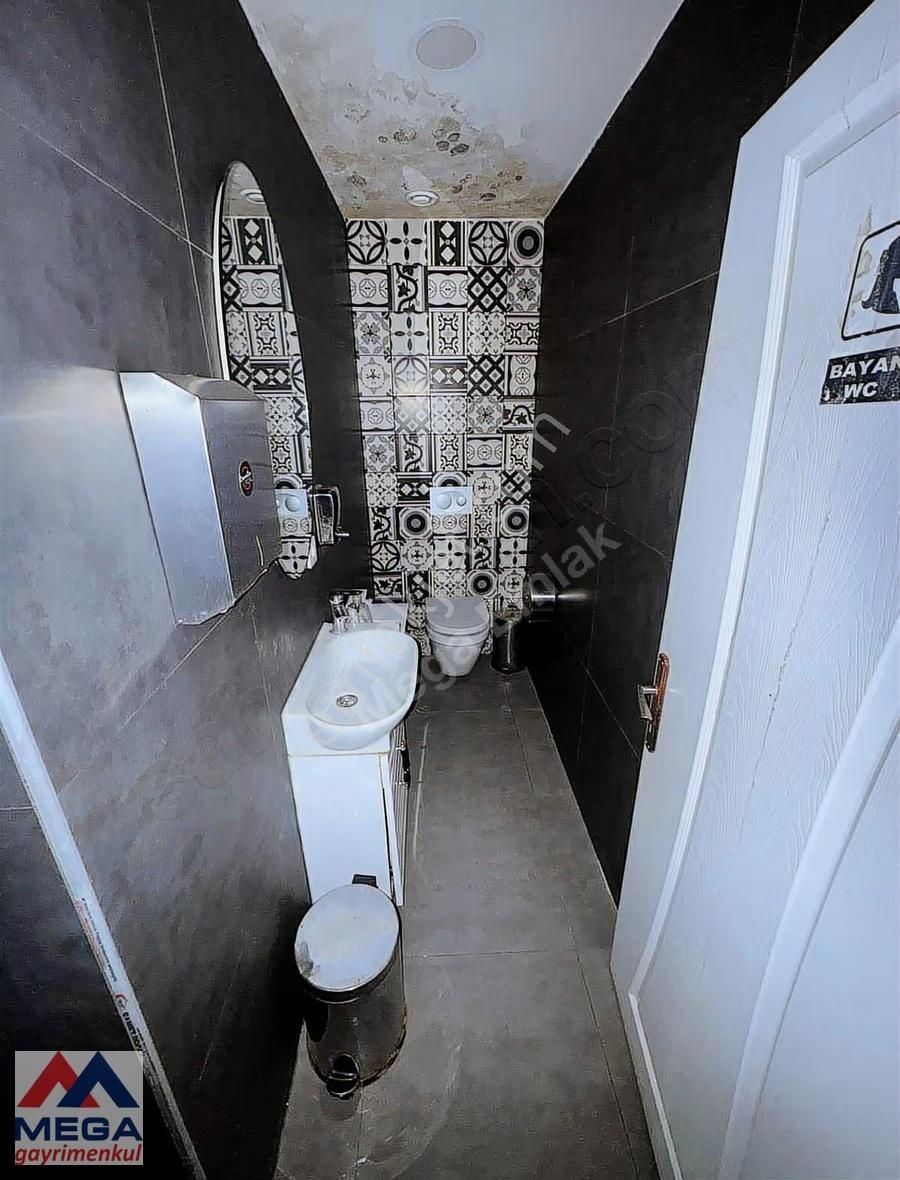 Zekeriyaköy Alya Evleri Sitesinde Kiralık Dükkan - Görsel 7