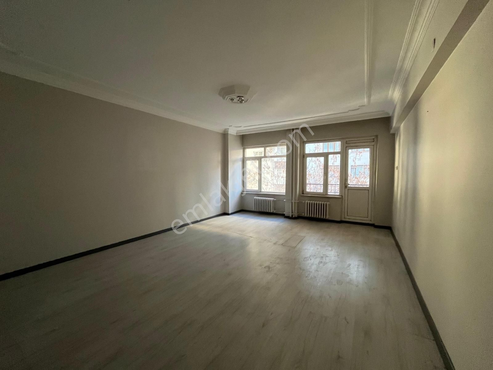 Bess'den İki Eylül Caddesi Üzeri Kiralık 4+1 Daire - Görsel 12