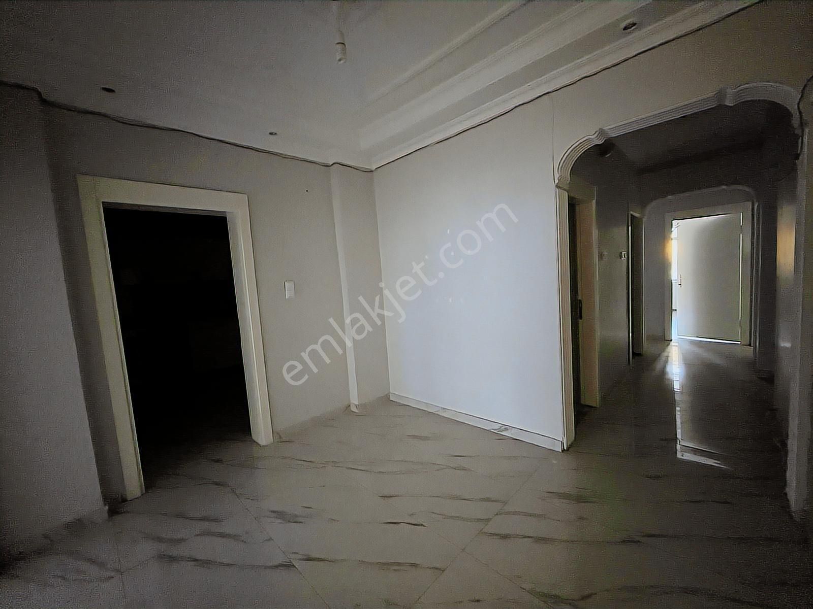 Bess'den İki Eylül Caddesi Üzeri Kiralık 4+1 Daire - Görsel 4